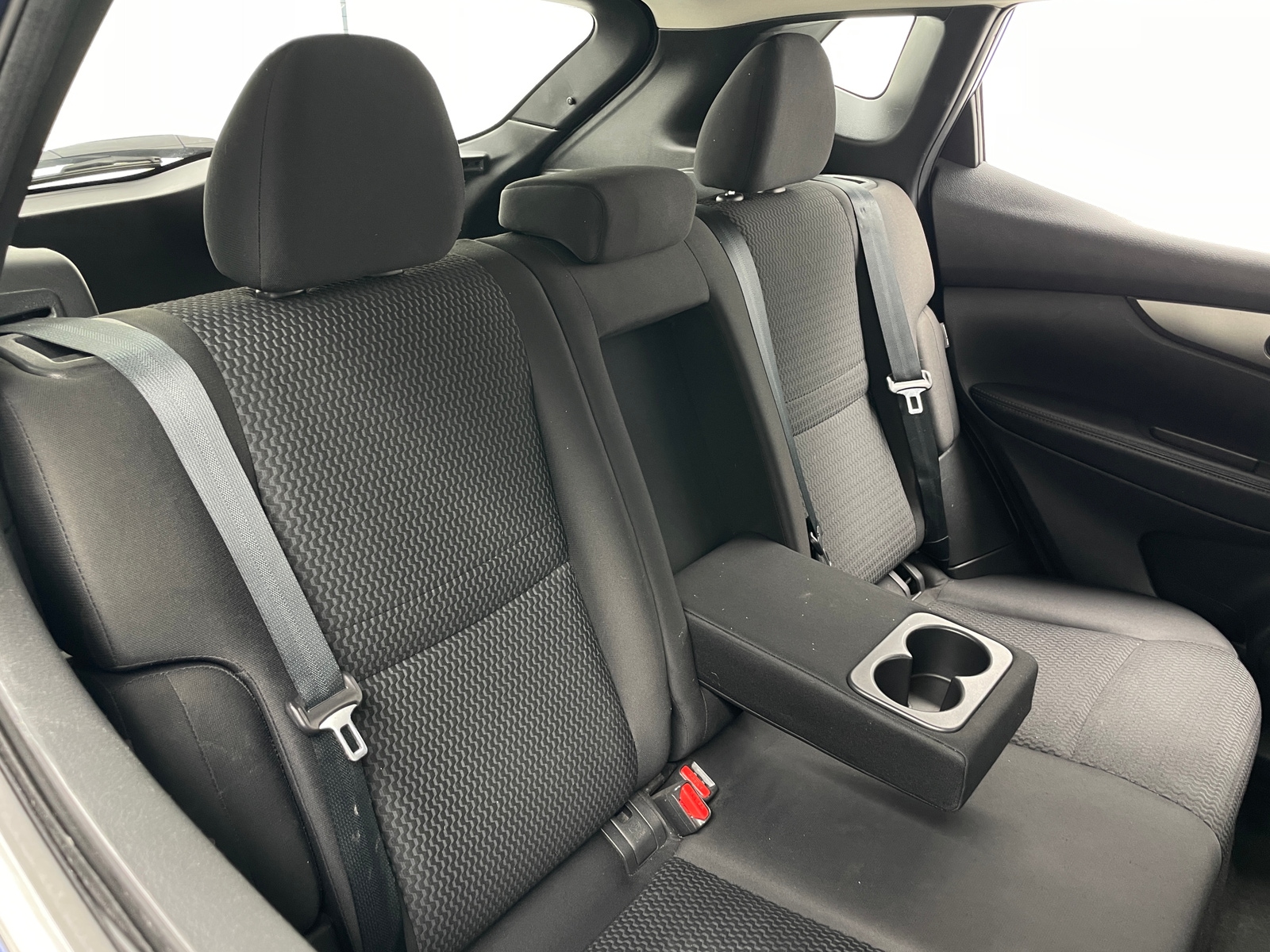 Thumbnail: 2020 Nissan Rogue Sport - 6