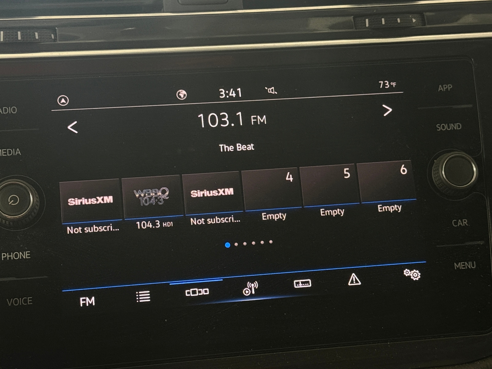 Thumbnail: 2021 Volkswagen Tiguan - 3