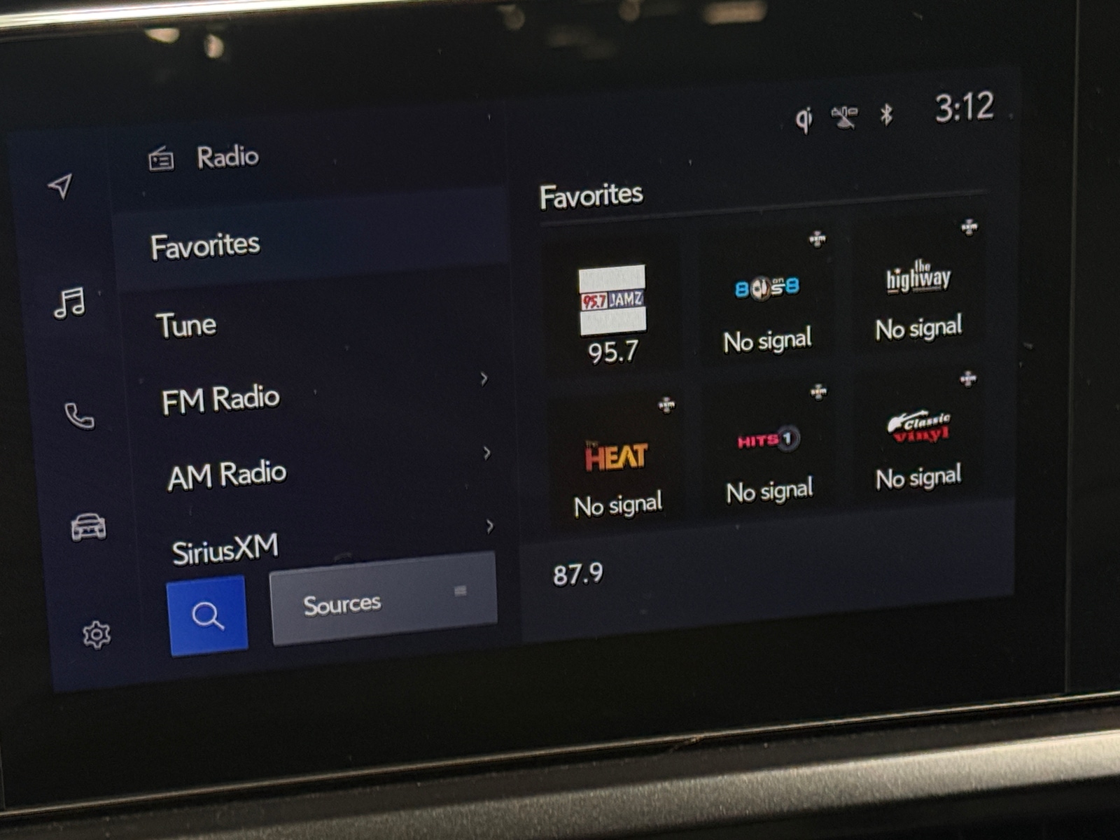 Thumbnail: 2024 Lexus UX - 3