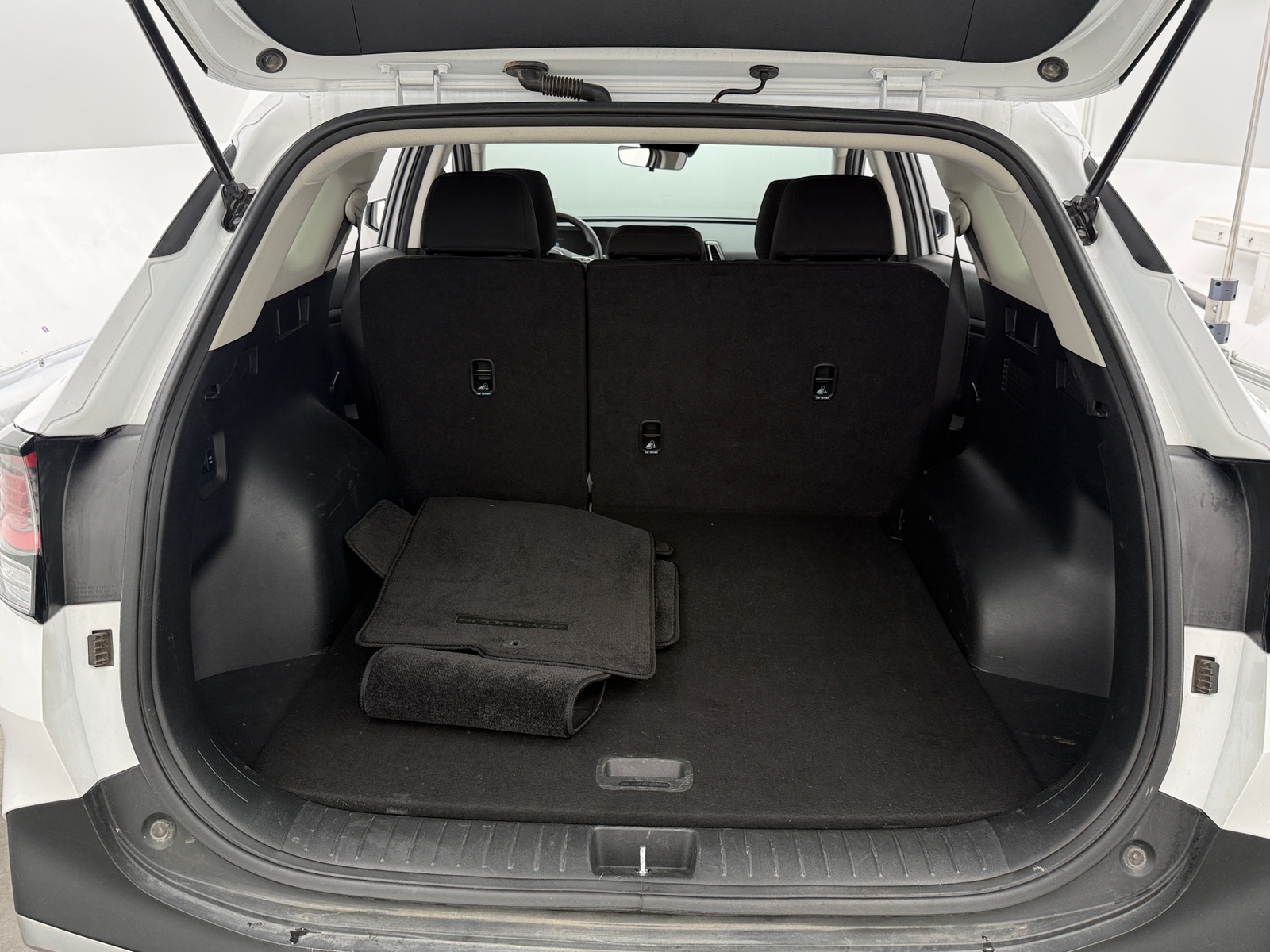 Thumbnail: 2025 Kia Sportage - 7