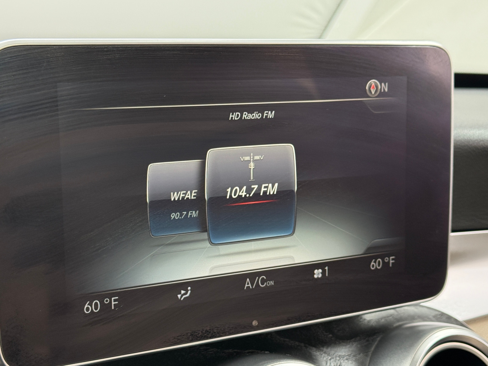 Thumbnail: 2016 Mercedes-Benz C-Class - 3