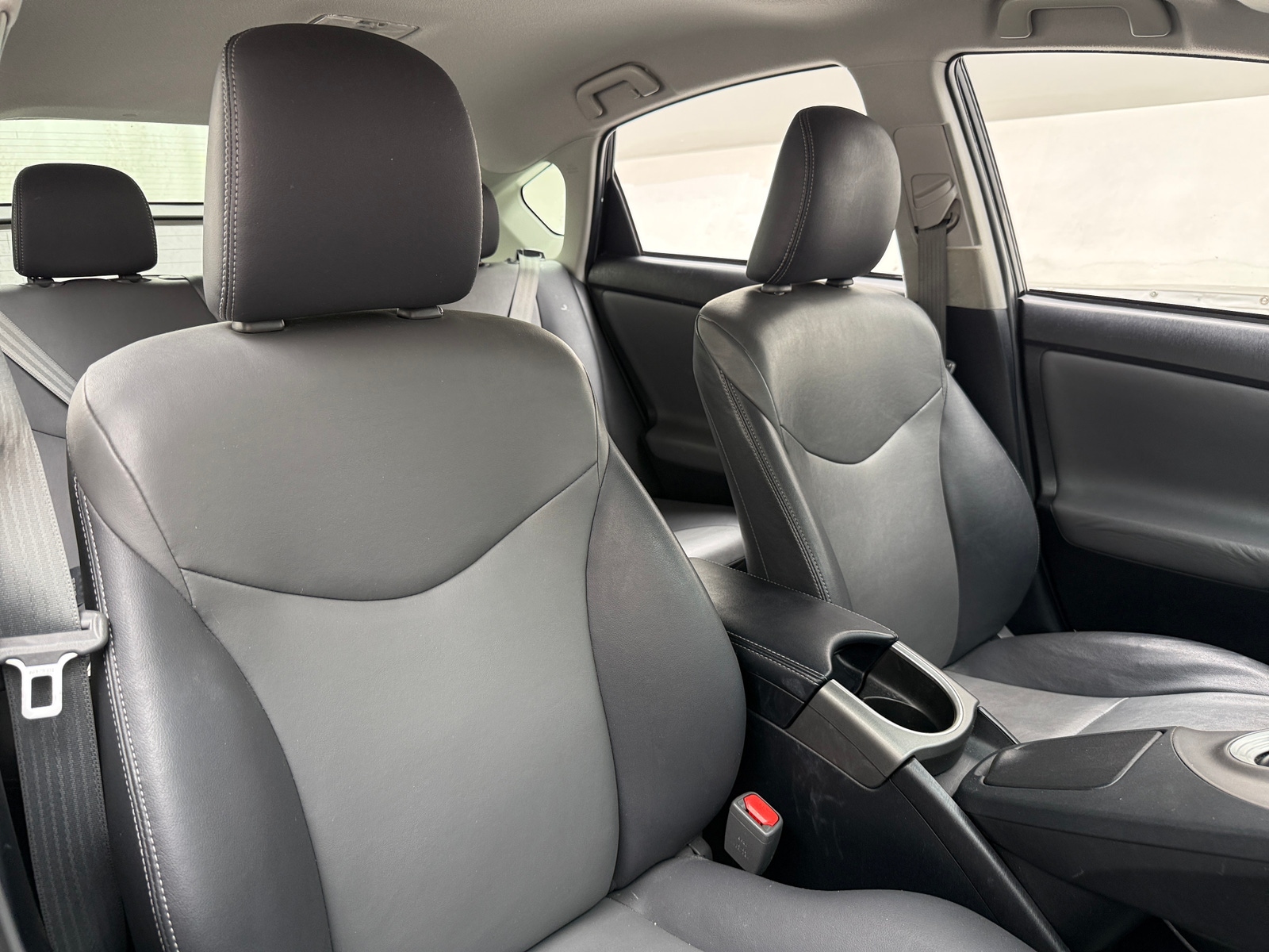 Thumbnail: 2015 Toyota Prius - 2