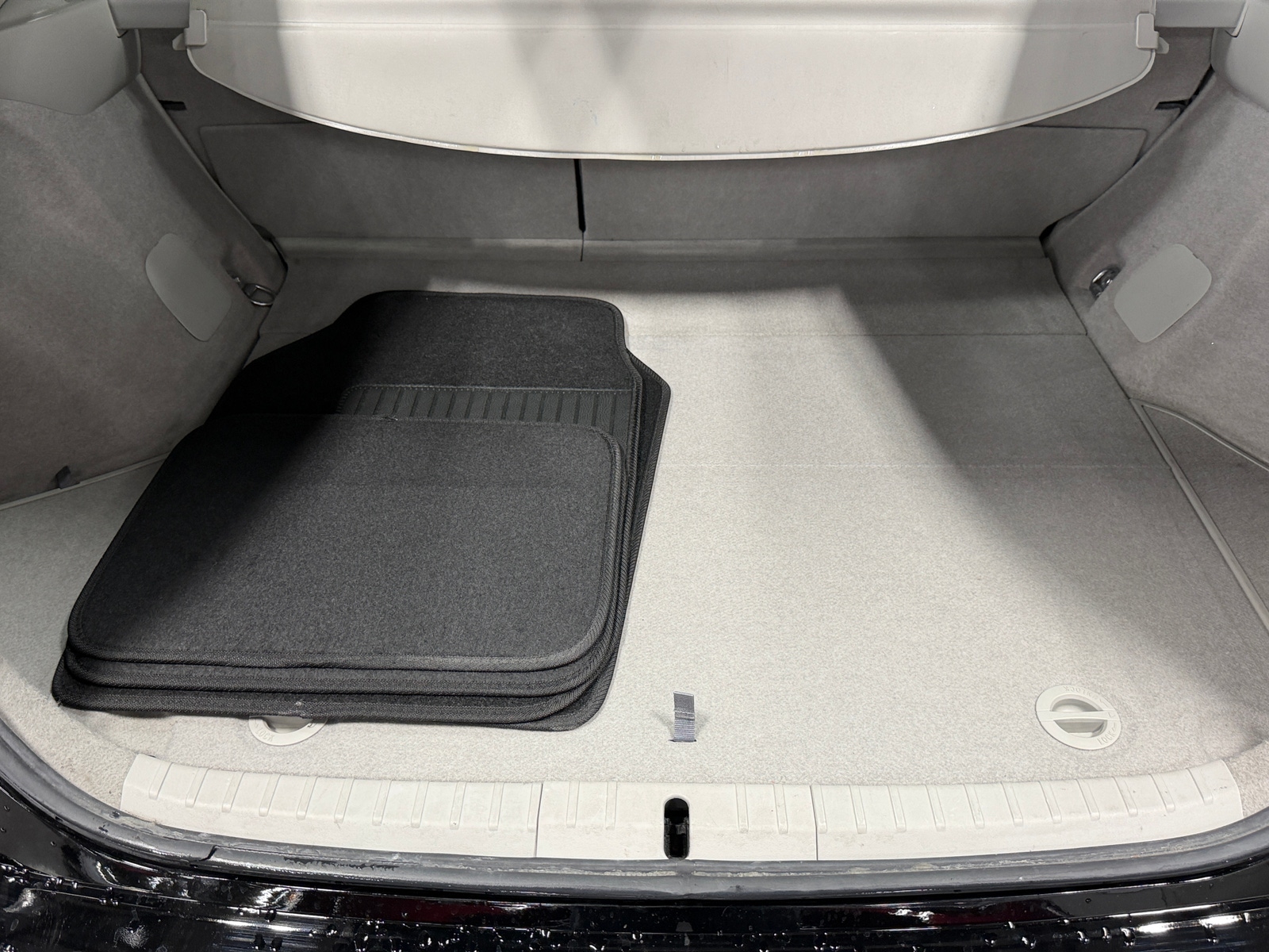 Thumbnail: 2015 Toyota Prius - 7