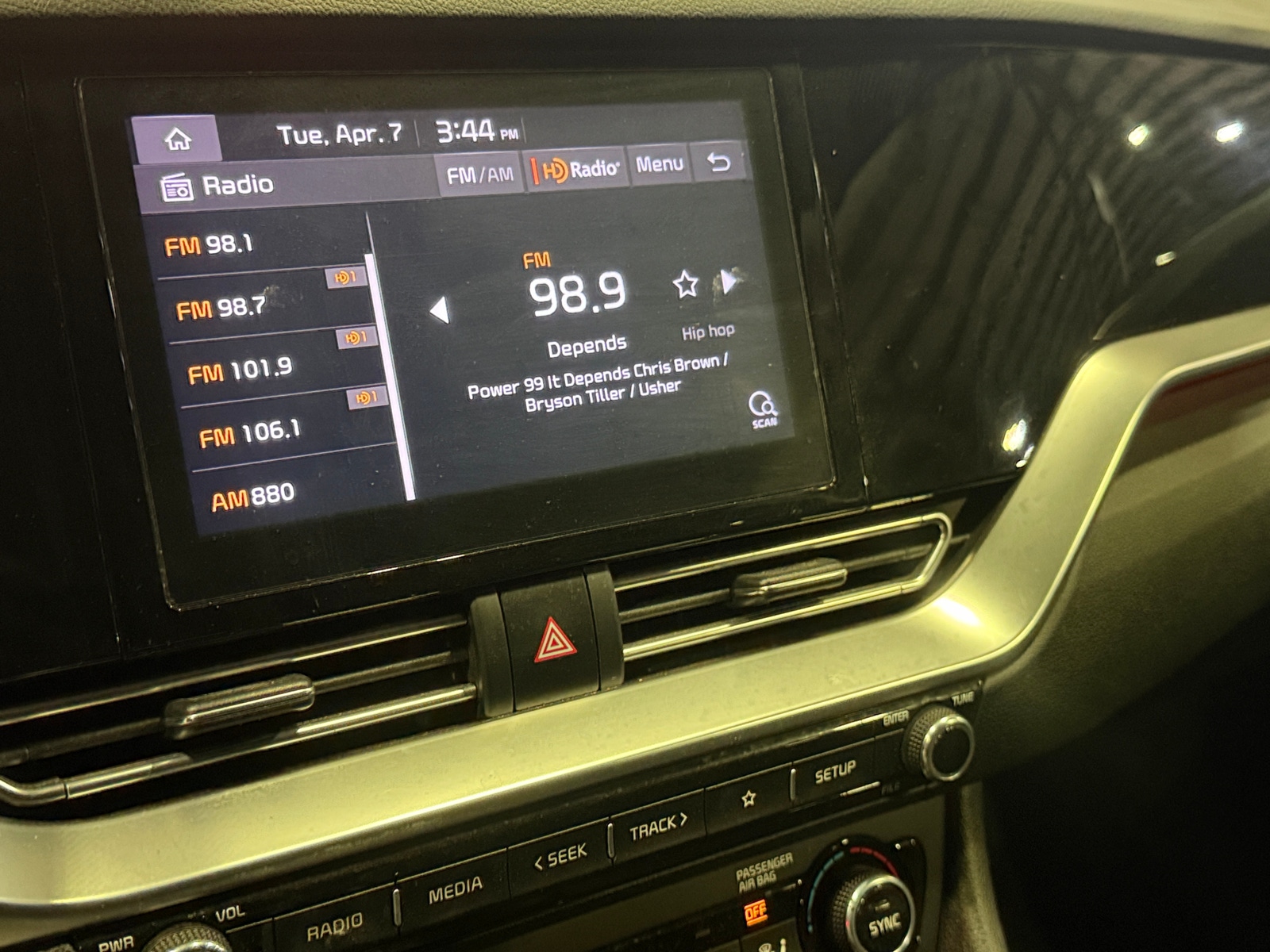 Thumbnail: 2022 Kia Niro - 4