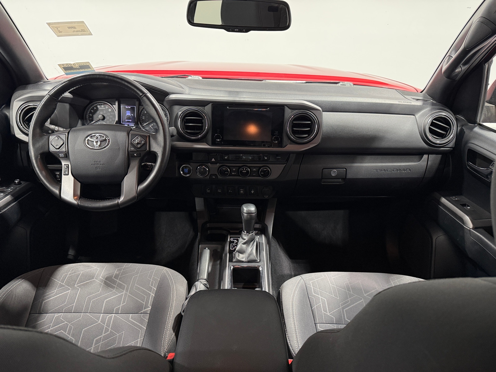 Thumbnail: 2016 Toyota Tacoma - 3