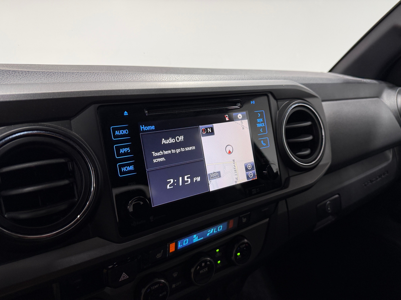 Thumbnail: 2016 Toyota Tacoma - 4