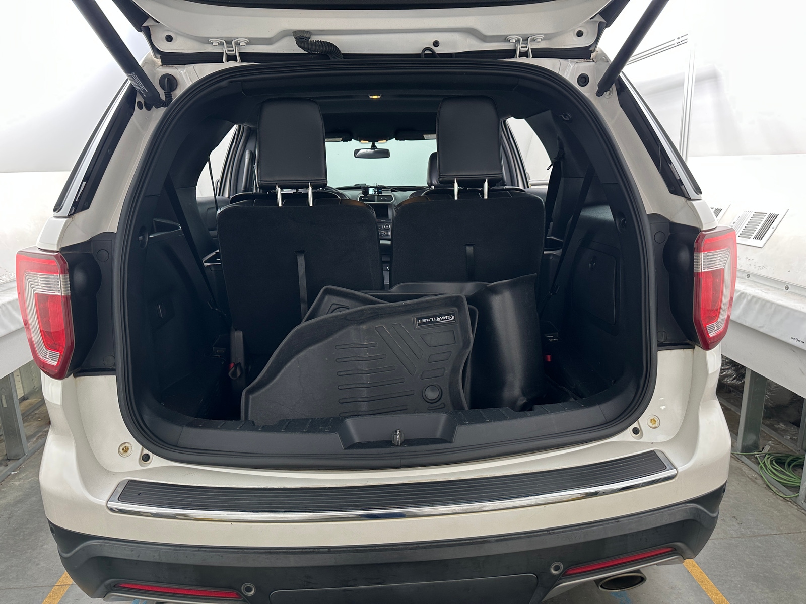 Thumbnail: 2018 Ford Explorer - 7