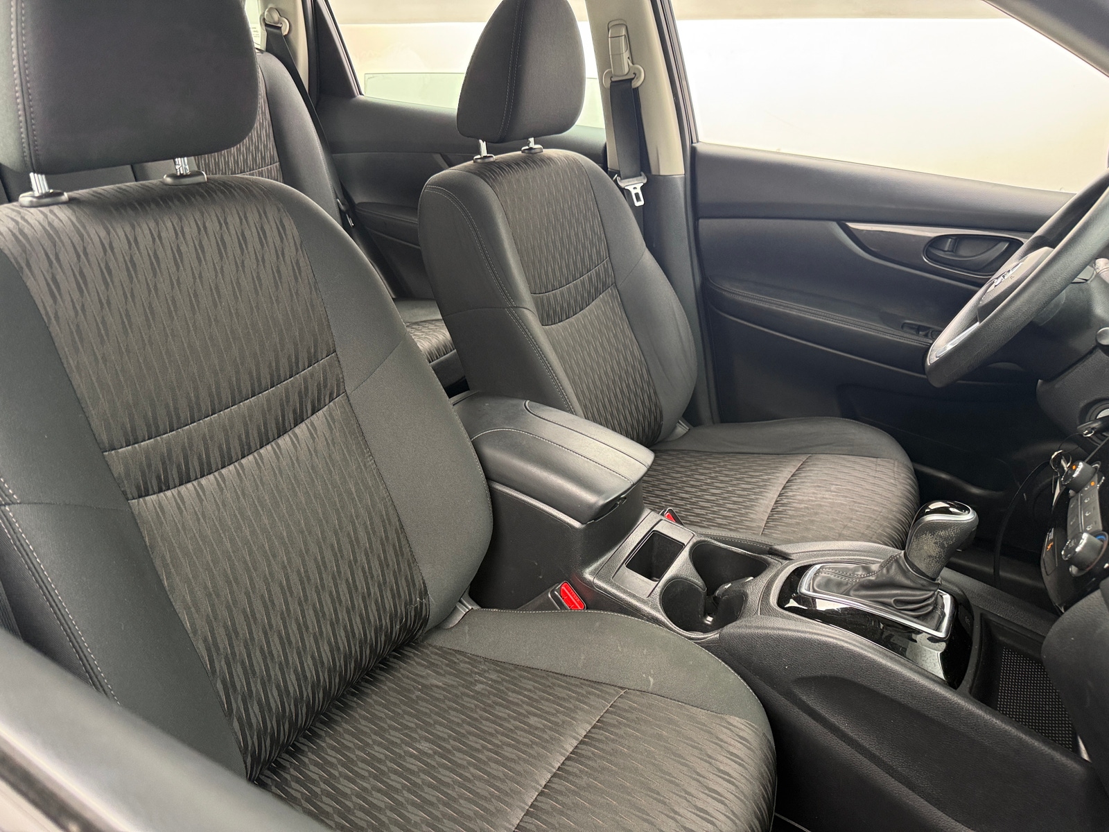 Thumbnail: 2019 Nissan Rogue - 2