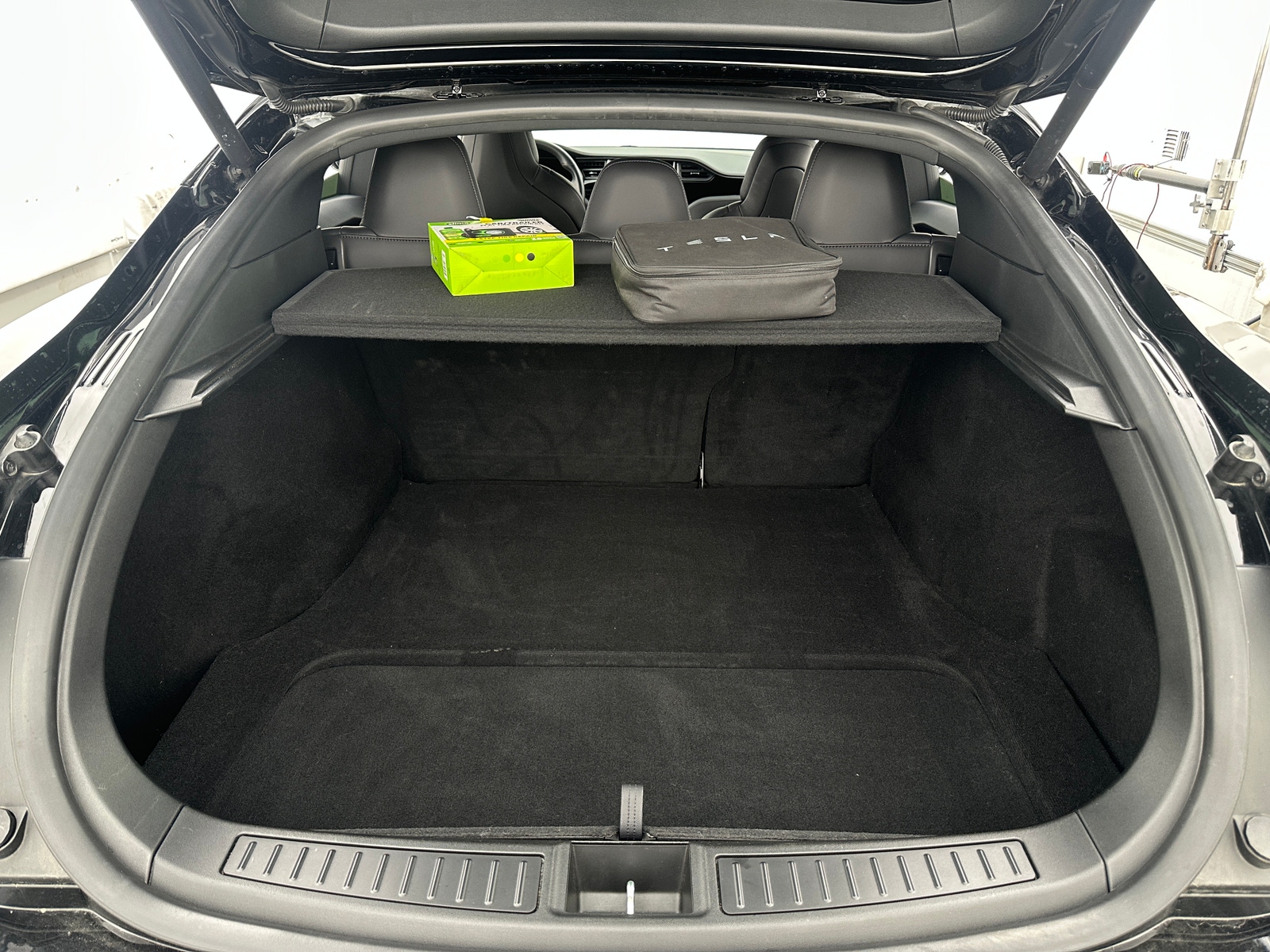 Thumbnail: 2018 Tesla Model S - 6