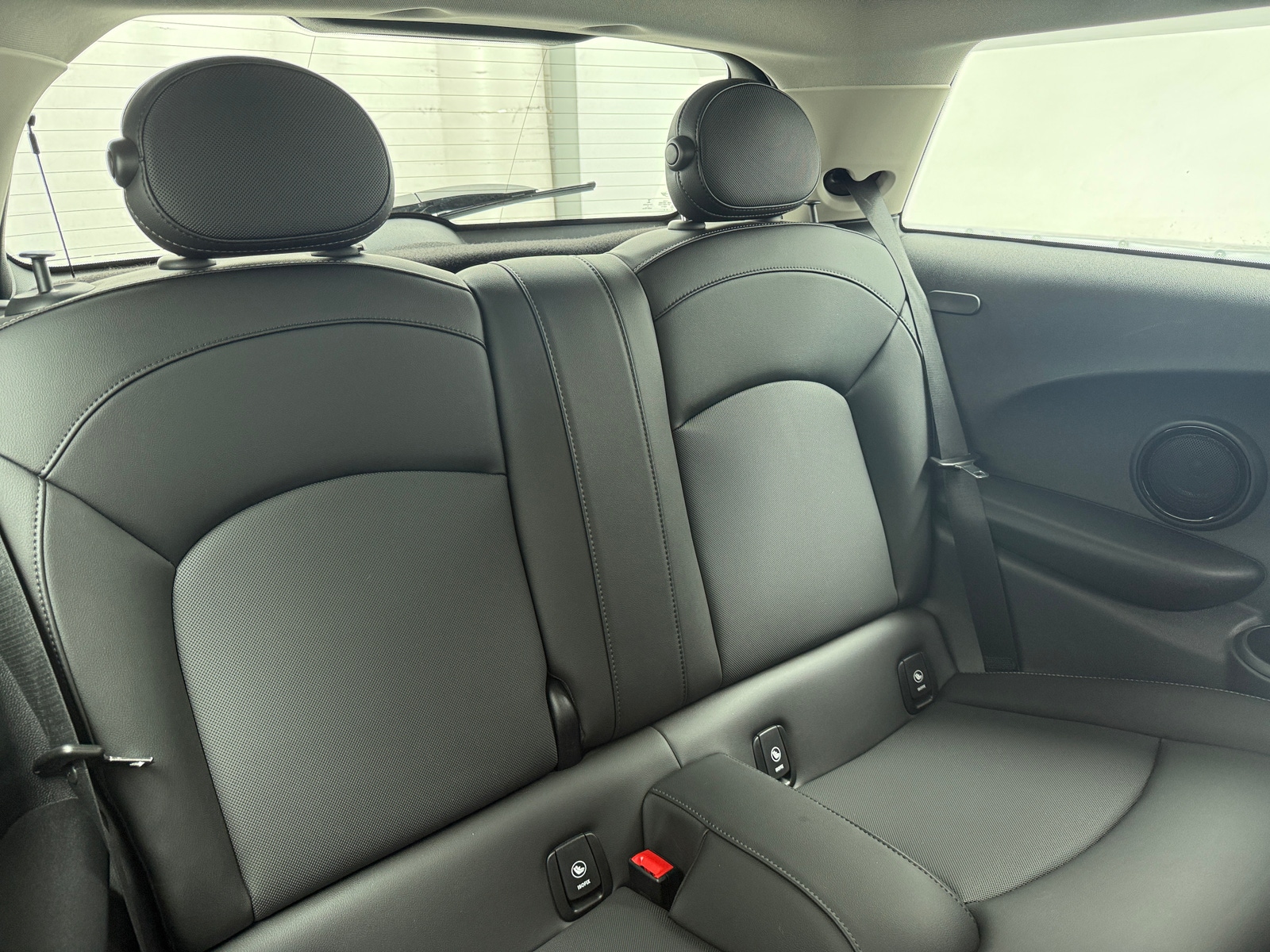 Thumbnail: 2022 MINI Cooper Hardtop - 5