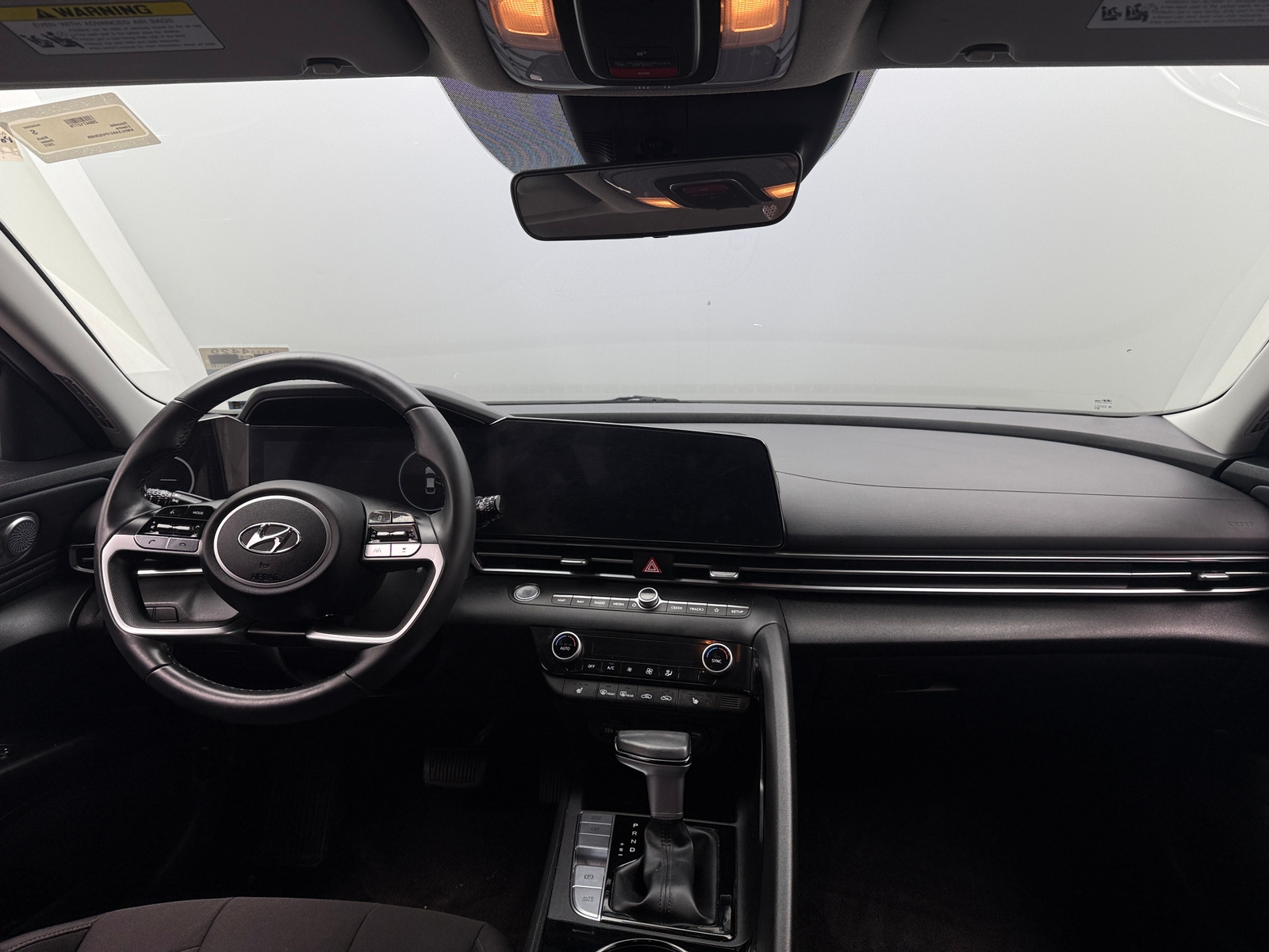 Thumbnail: 2023 Hyundai Elantra - 3