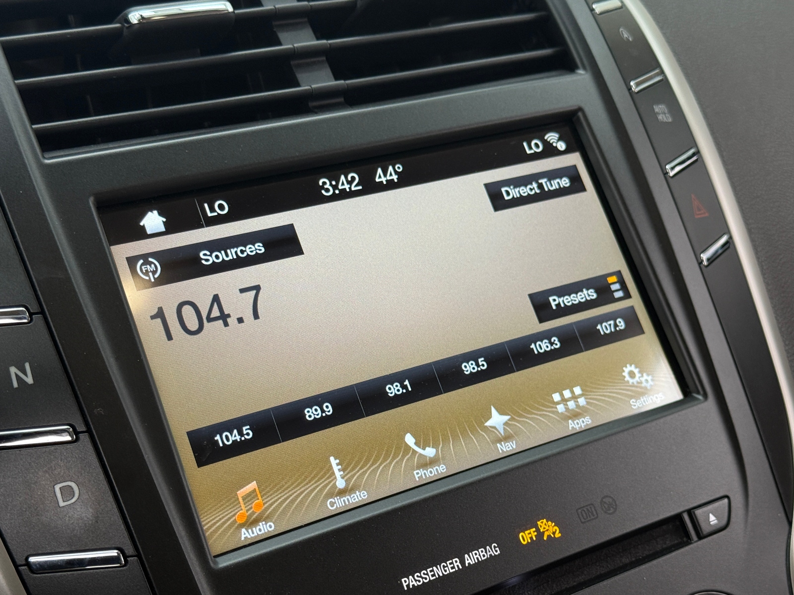 Thumbnail: 2017 Lincoln MKC - 3