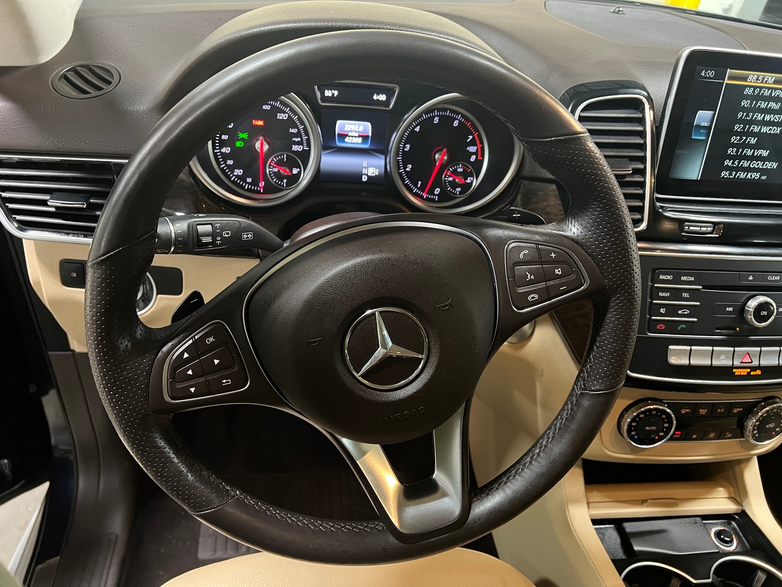 Thumbnail: 2016 Mercedes-Benz GLE - 4