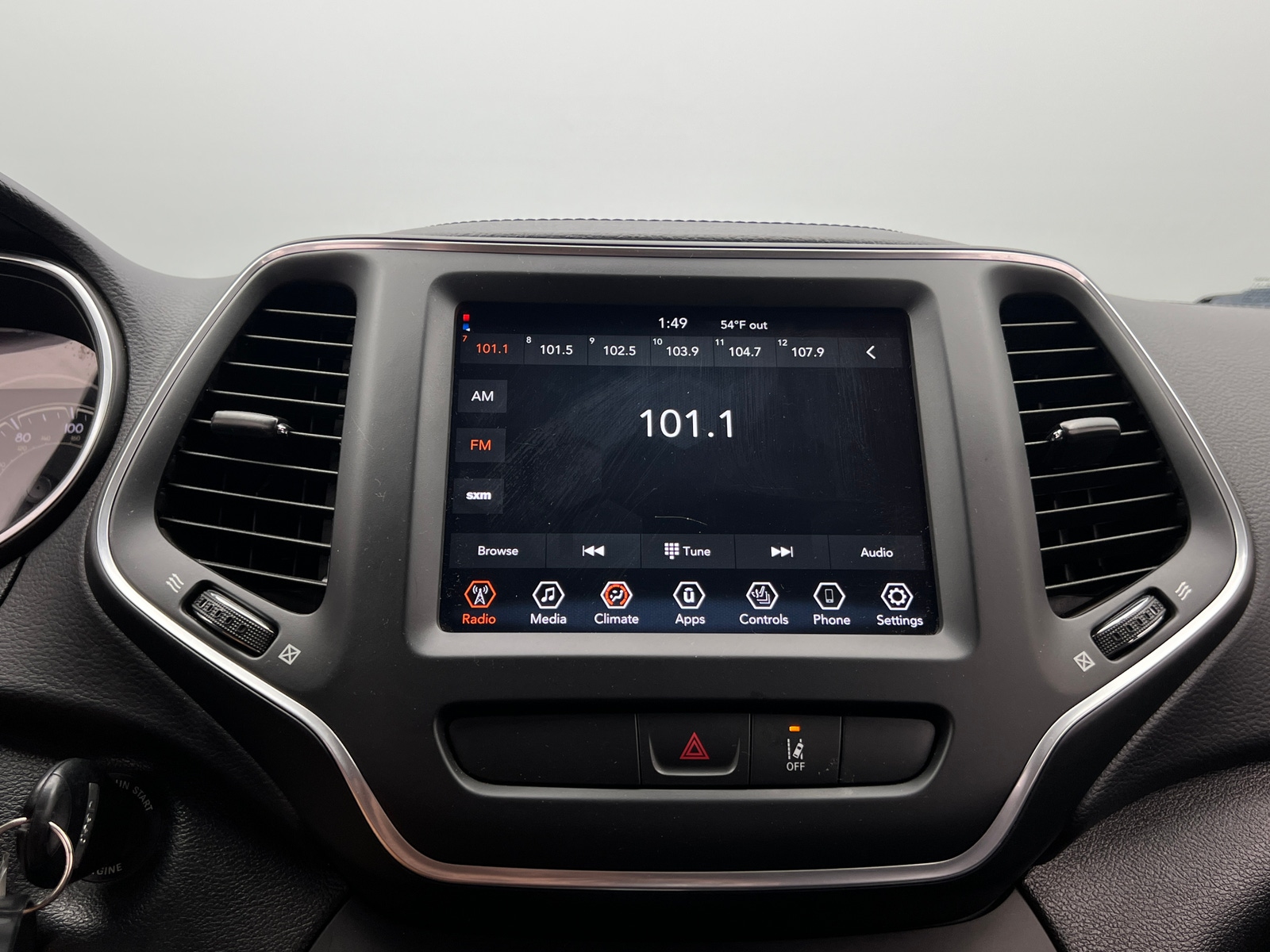 Thumbnail: 2022 Jeep Cherokee - 3