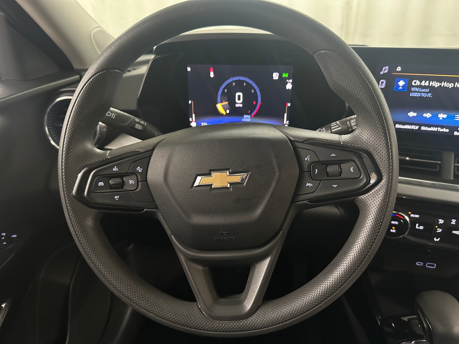 Thumbnail: 2025 Chevrolet Trax - 5