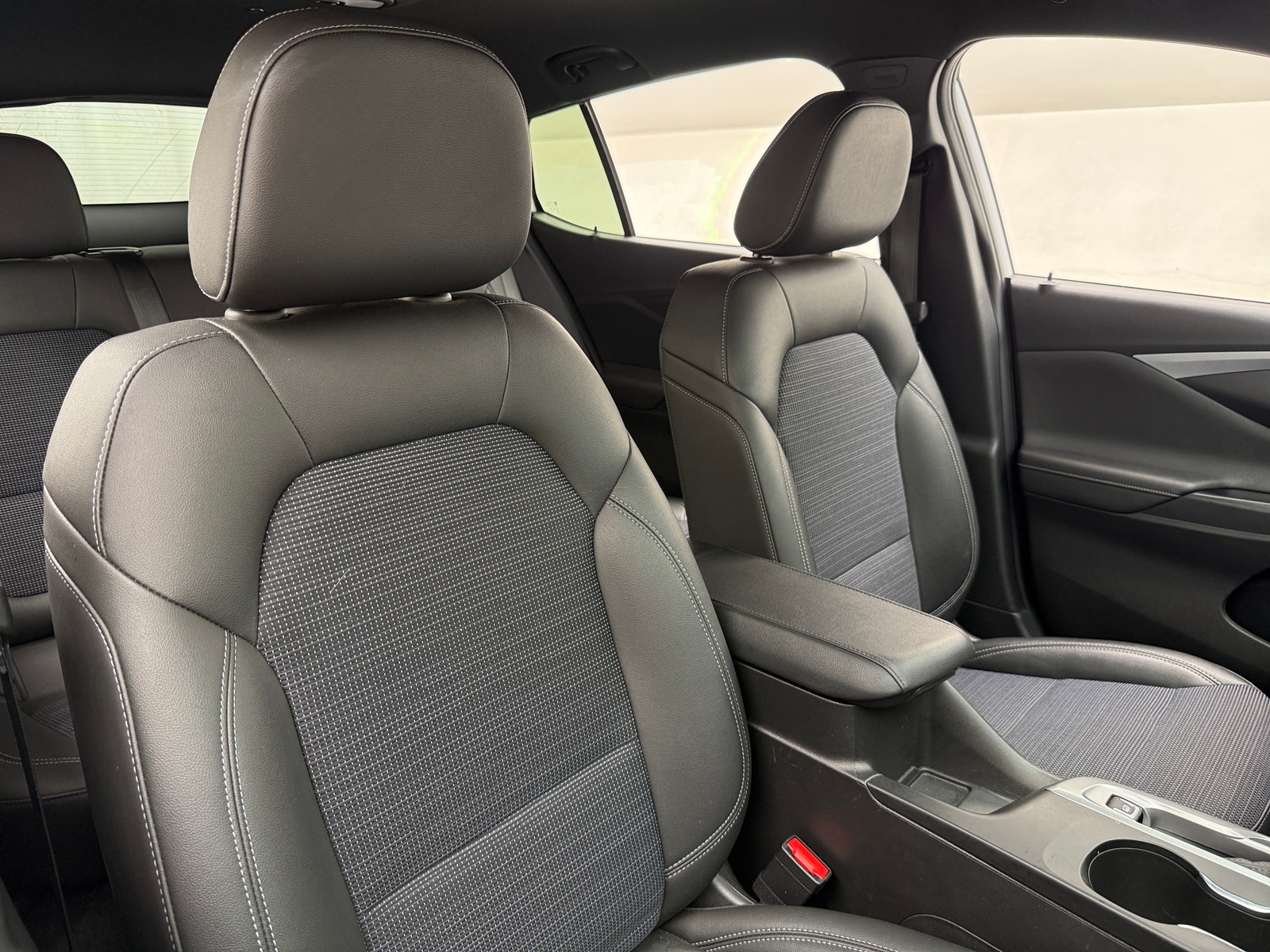 Thumbnail: 2025 Buick Envista - 2