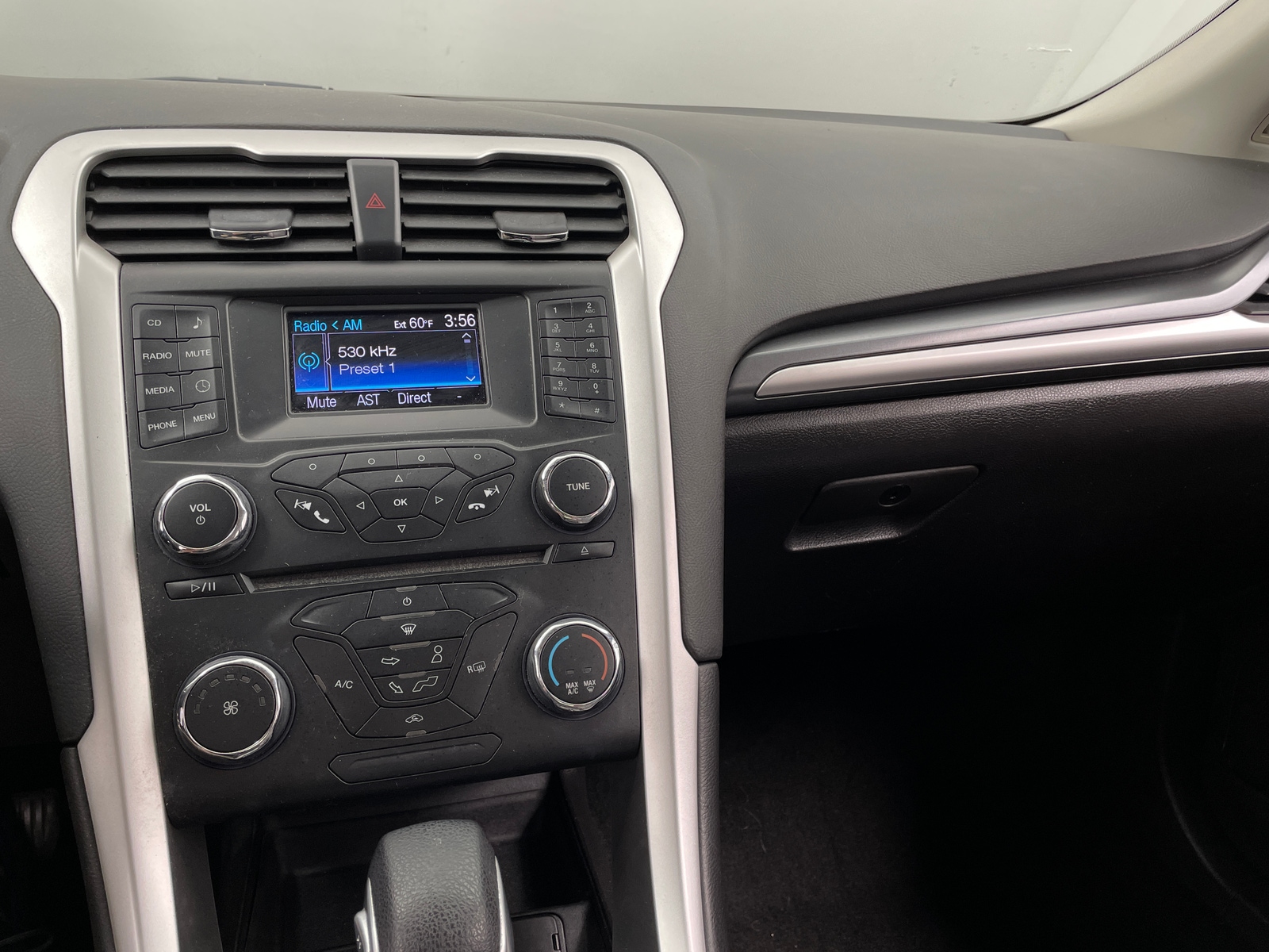 Thumbnail: 2014 Ford Fusion - 4