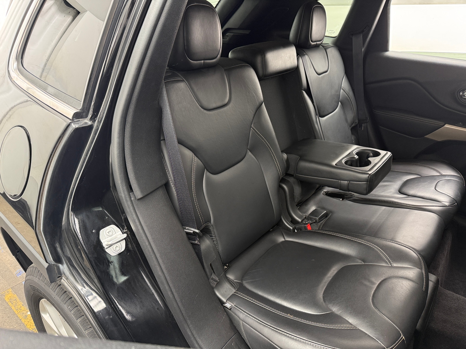 Thumbnail: 2017 Jeep Cherokee - 5