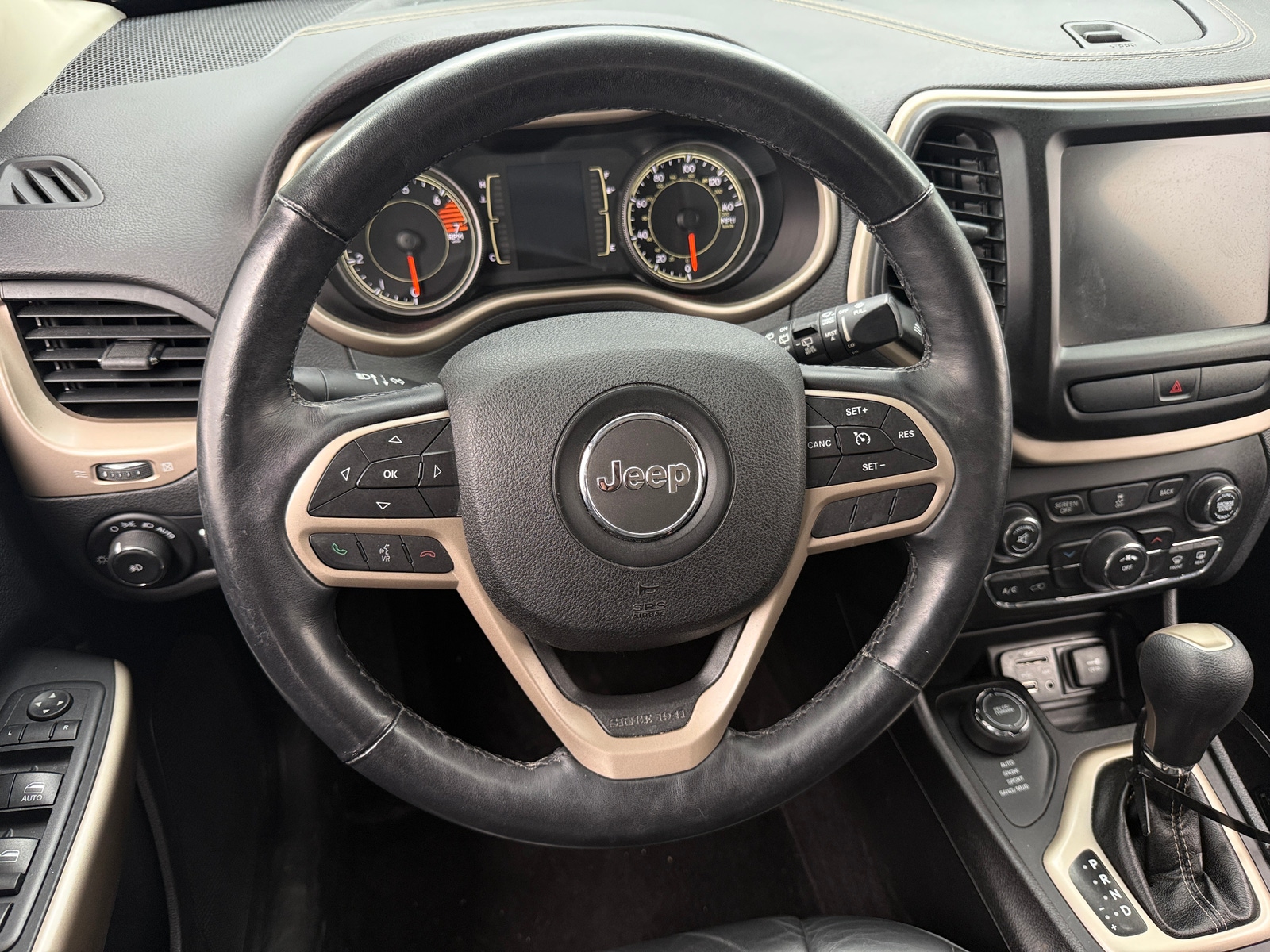 Thumbnail: 2017 Jeep Cherokee - 4