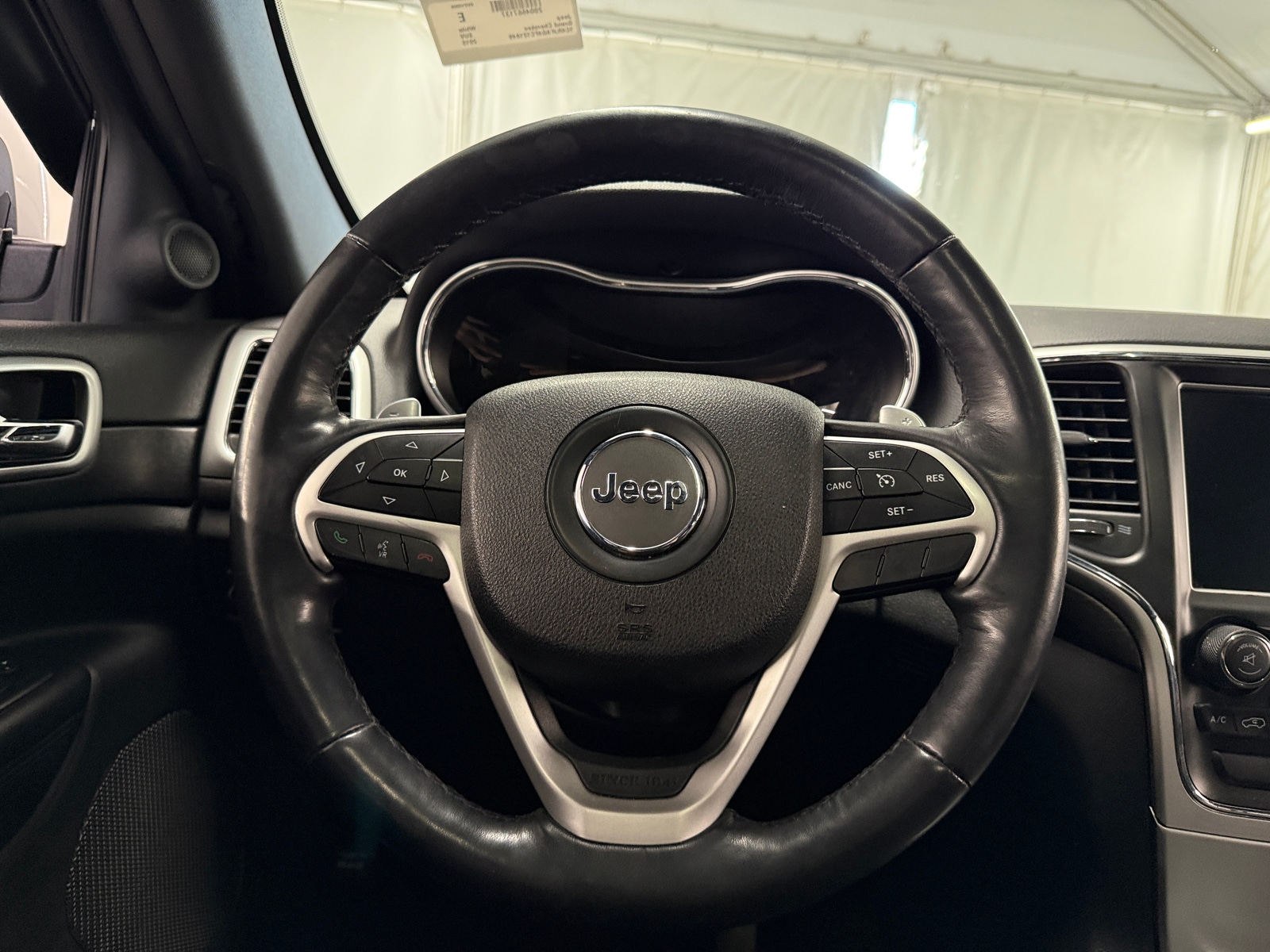 Thumbnail: 2015 Jeep Grand Cherokee - 5