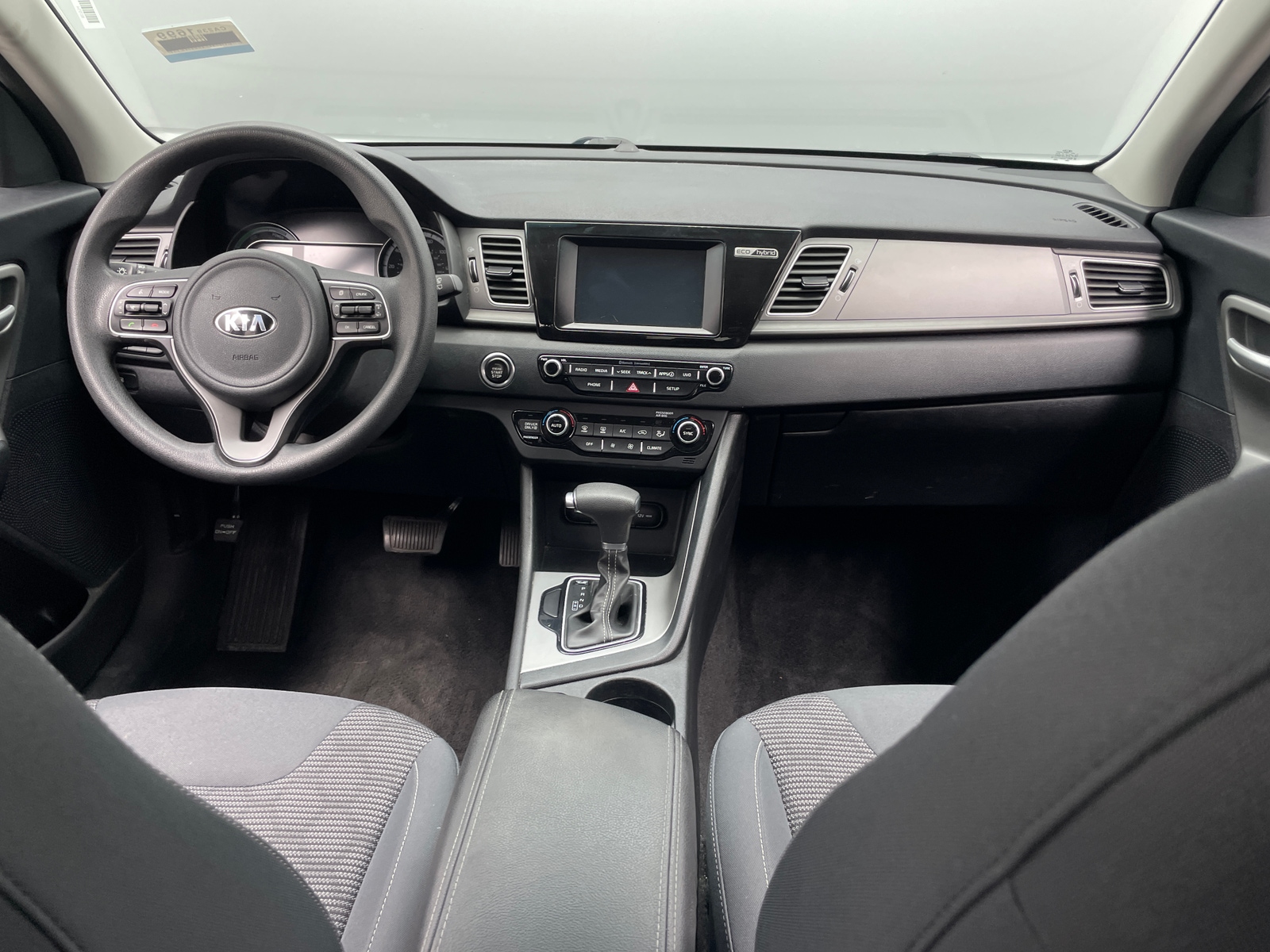 Thumbnail: 2019 Kia Niro - 3