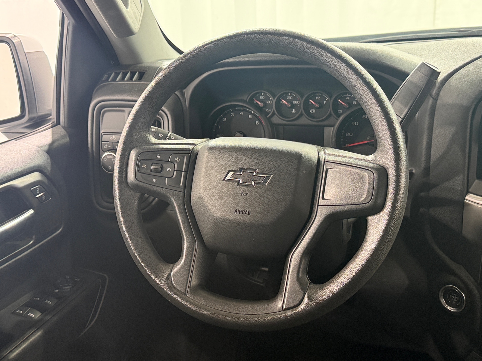 Thumbnail: 2024 Chevrolet Silverado 1500 - 5