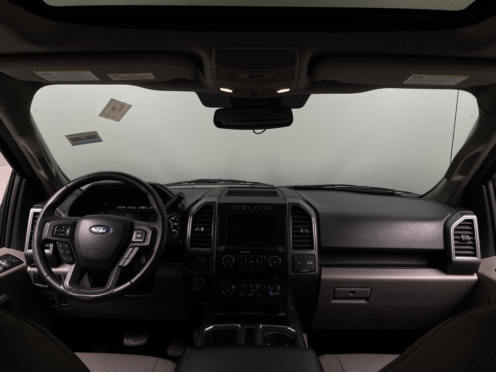 Thumbnail: 2019 Ford Econoline - 3