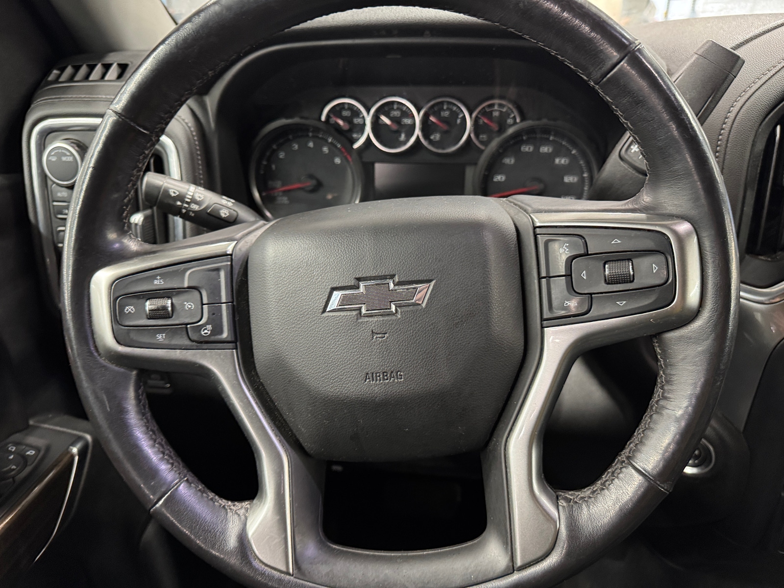 Thumbnail: 2021 Chevrolet Silverado 1500 - 5