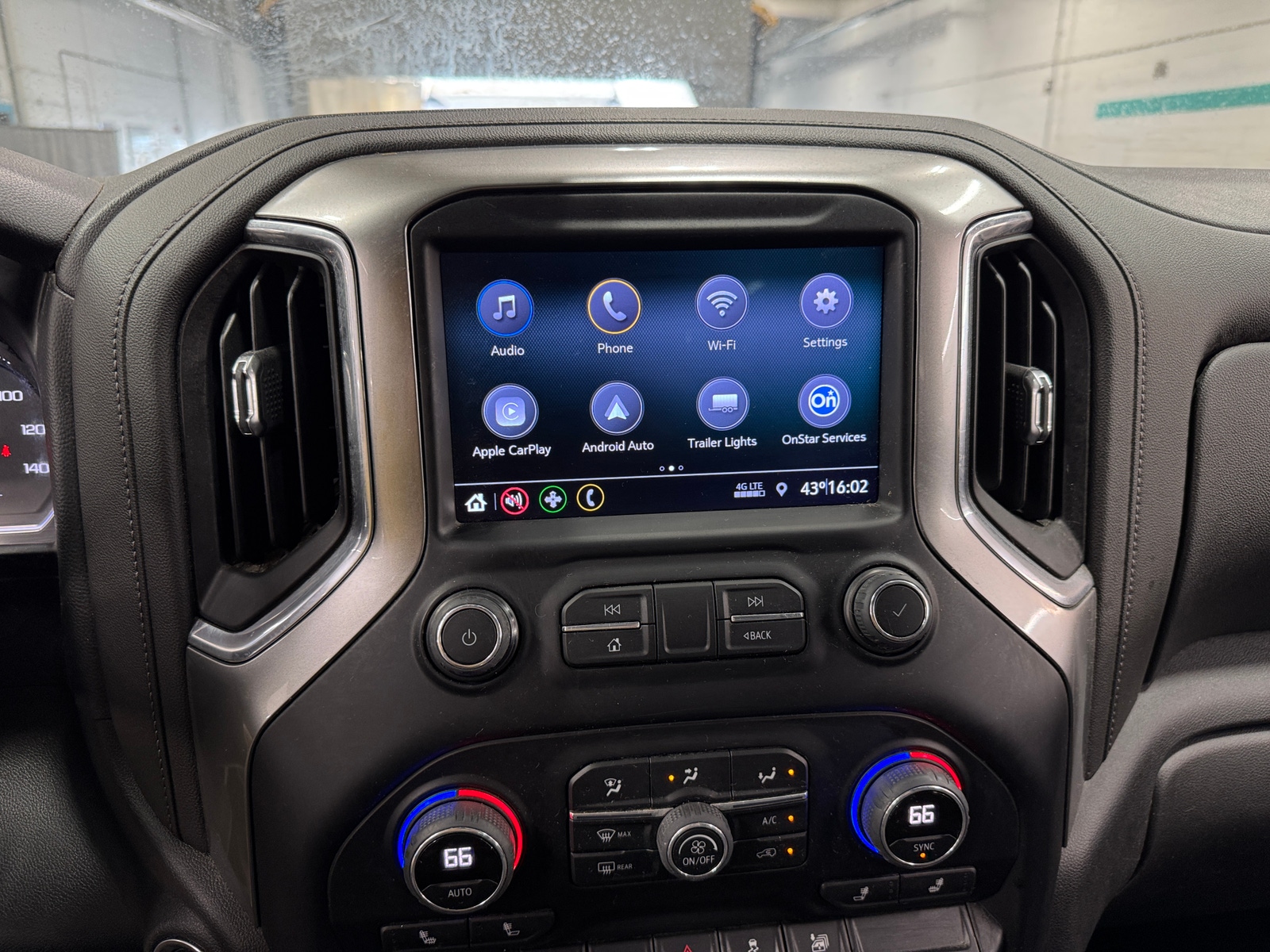 Thumbnail: 2021 Chevrolet Silverado 1500 - 4