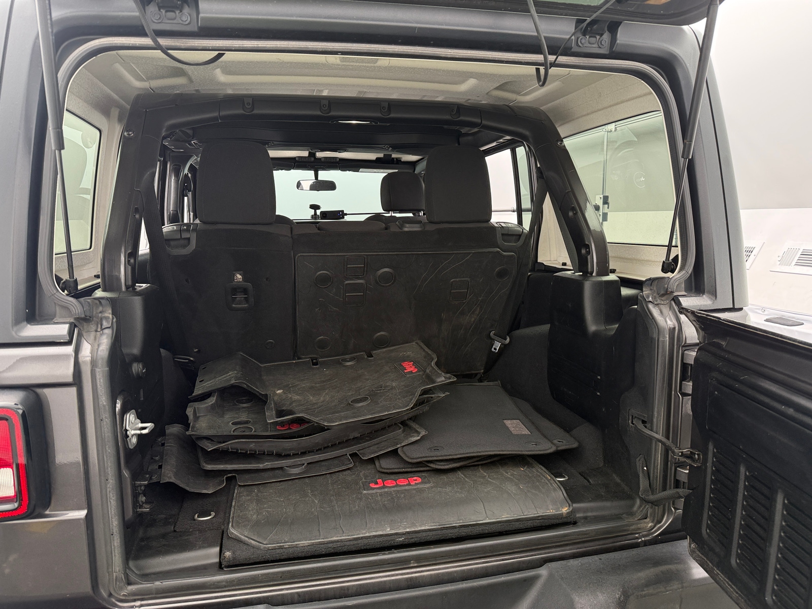 Thumbnail: 2018 Jeep Wrangler - 7