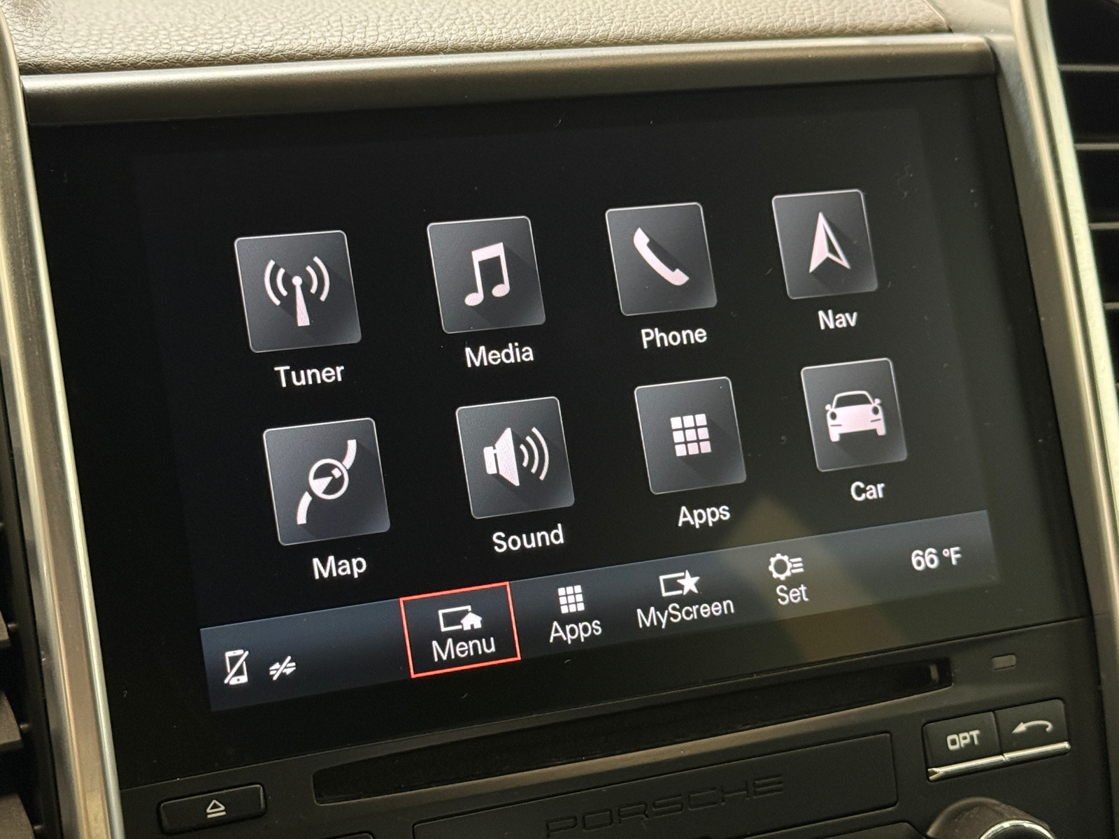 Thumbnail: 2017 Porsche Cayenne - 3