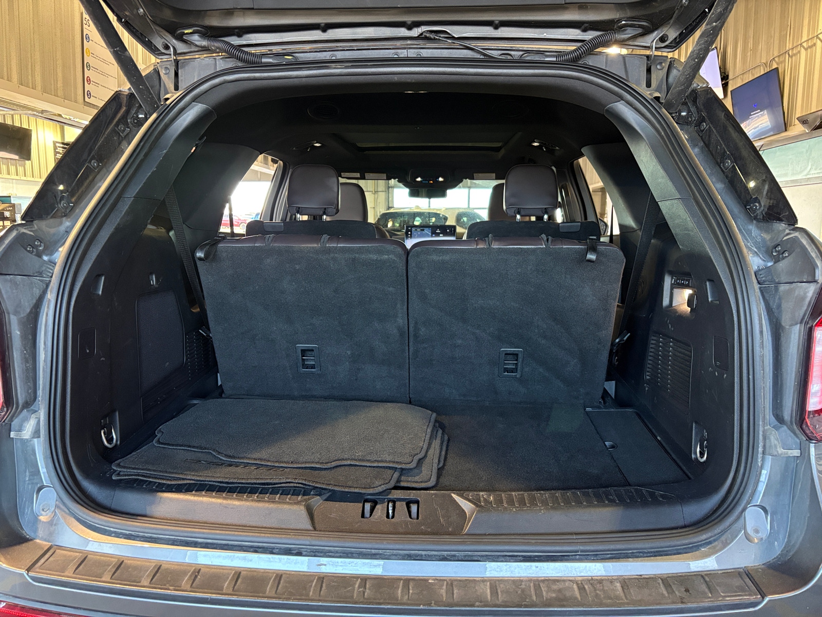 Thumbnail: 2025 Ford Explorer - 6