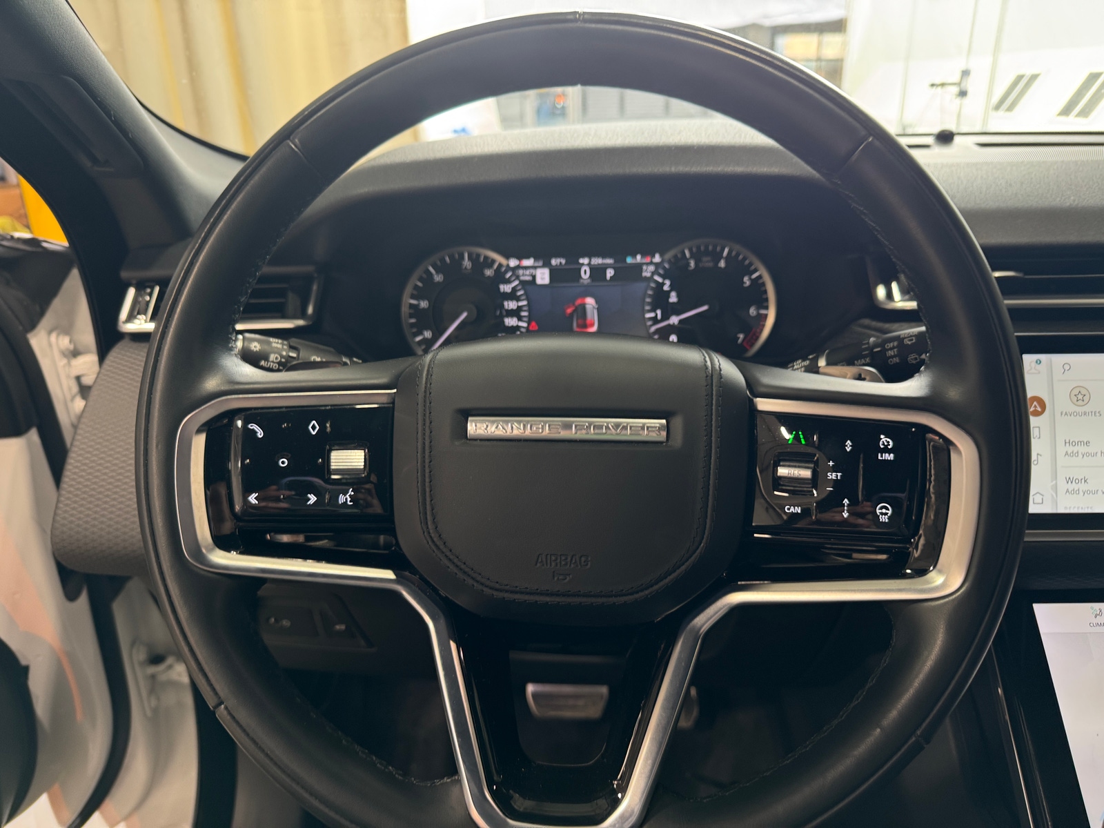 Thumbnail: 2023 Land Rover Range Rover Velar - 4