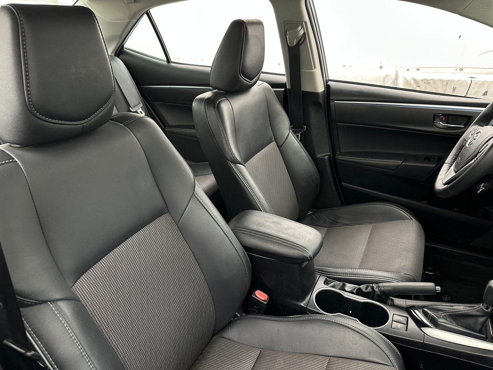 Thumbnail: 2016 Toyota Corolla - 2