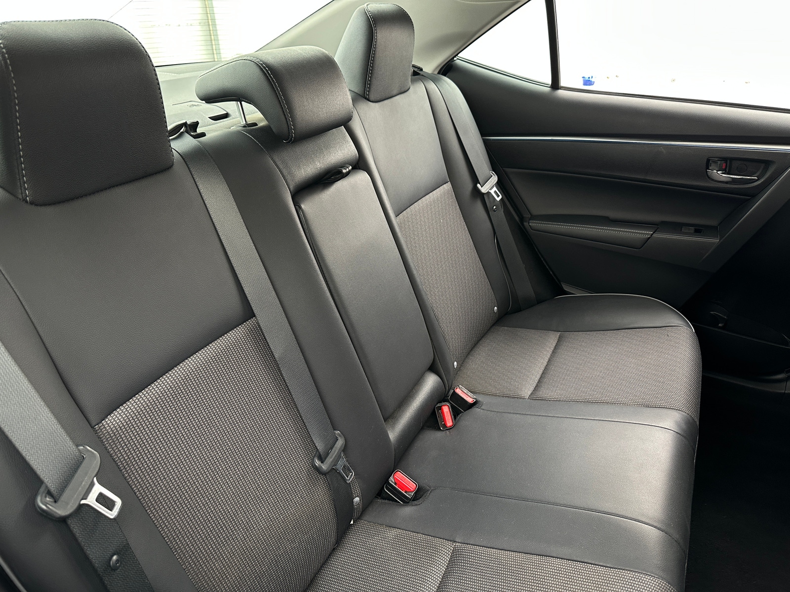 Thumbnail: 2016 Toyota Corolla - 6