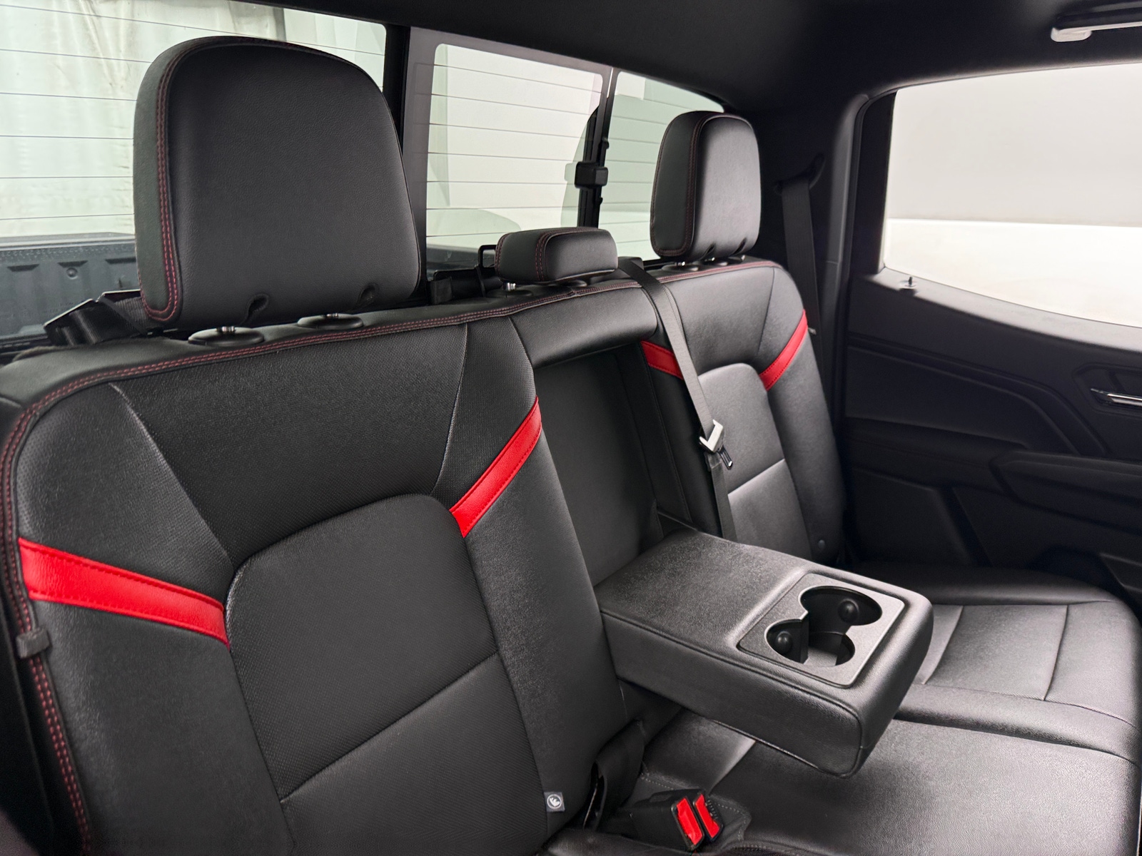 Thumbnail: 2023 Chevrolet Colorado - 5