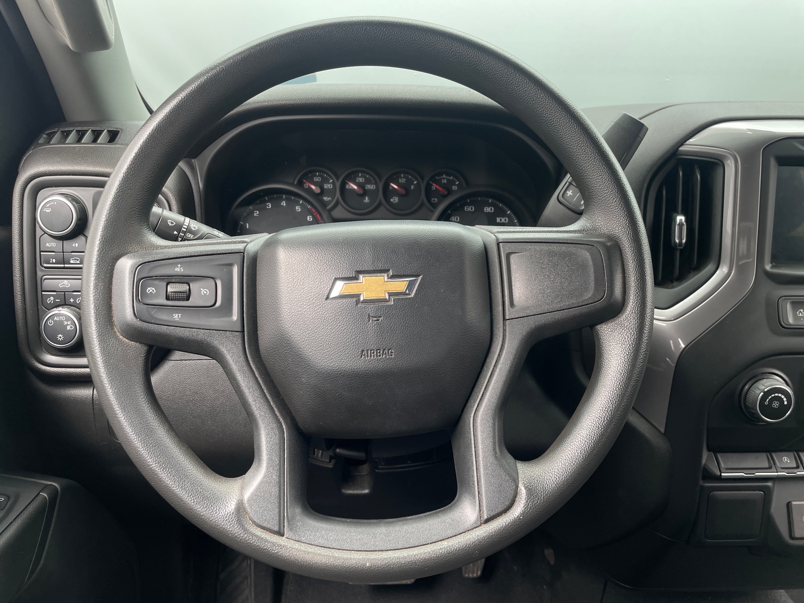 Thumbnail: 2022 Chevrolet Silverado 1500 - 5