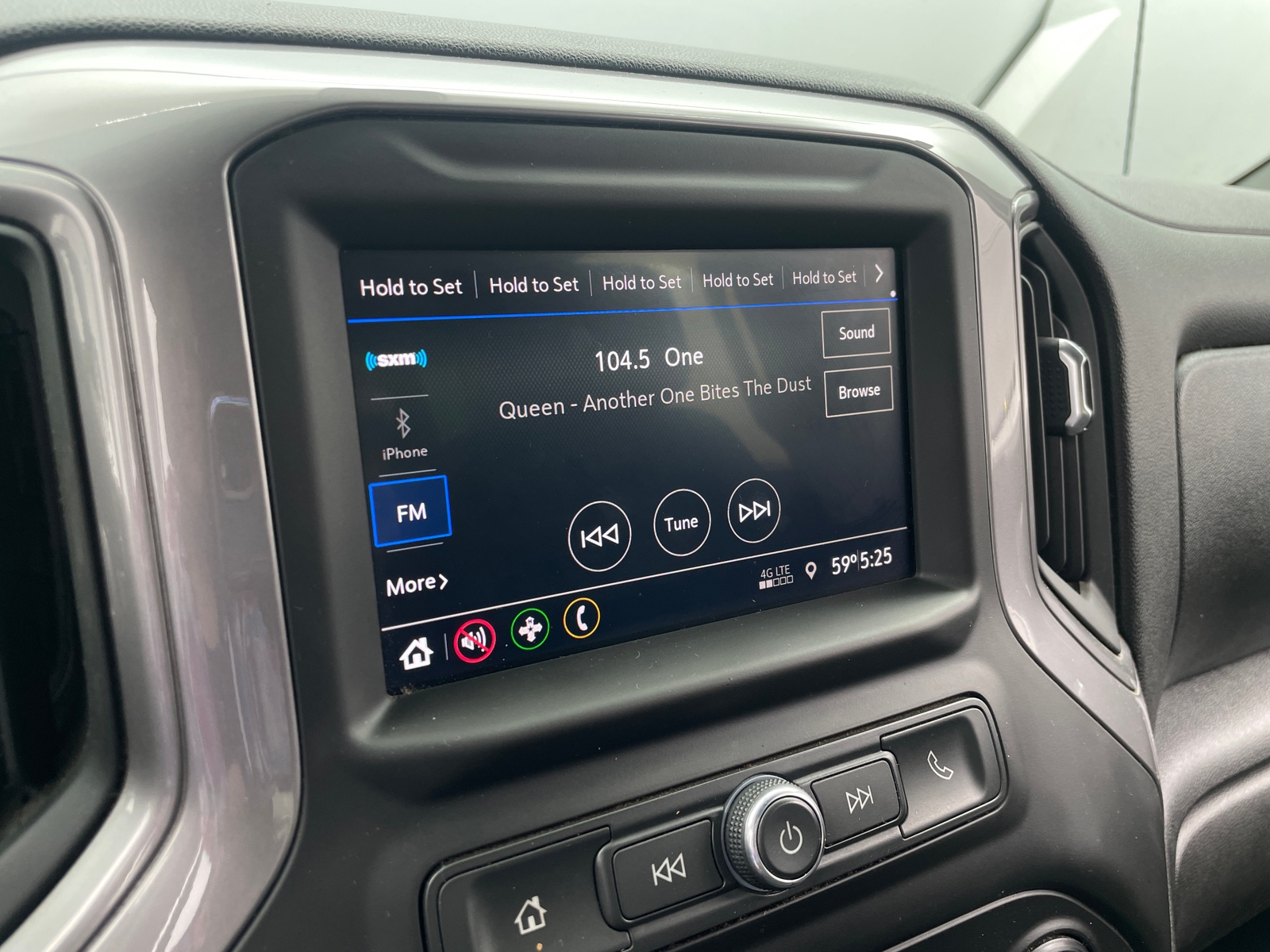 Thumbnail: 2022 Chevrolet Silverado 1500 - 4