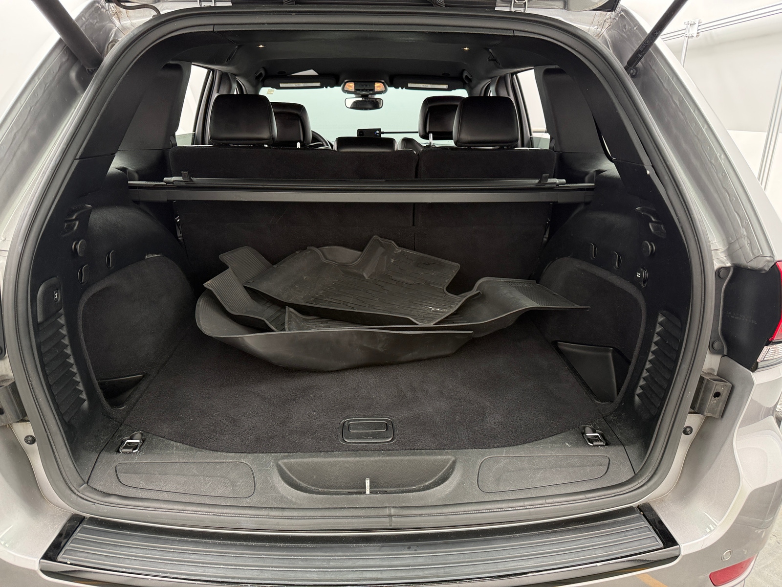 Thumbnail: 2017 Jeep Grand Cherokee - 6