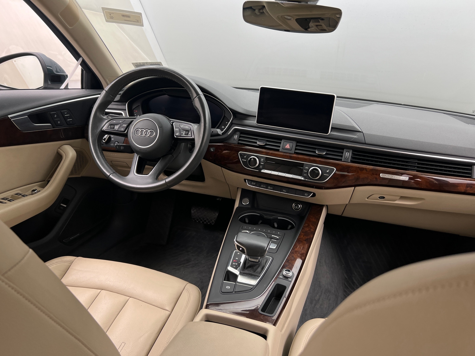 Thumbnail: 2017 Audi A4 - 2