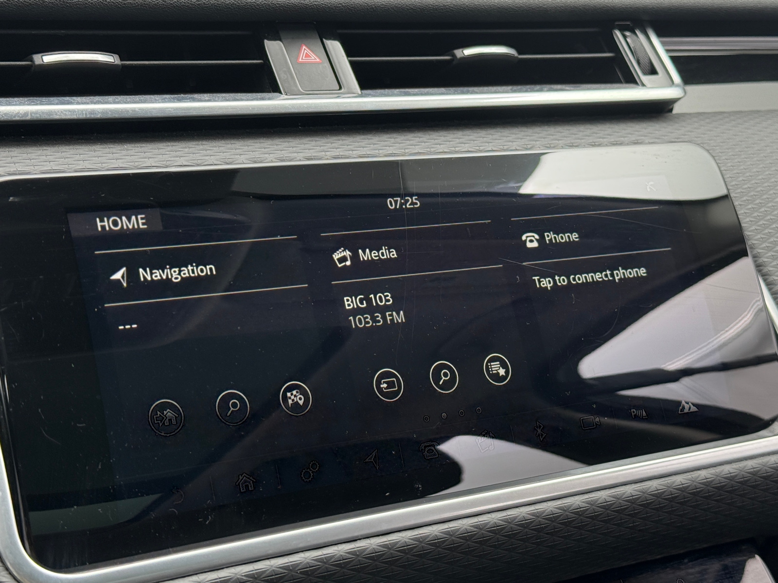 Thumbnail: 2018 Land Rover Range Rover Velar - 3