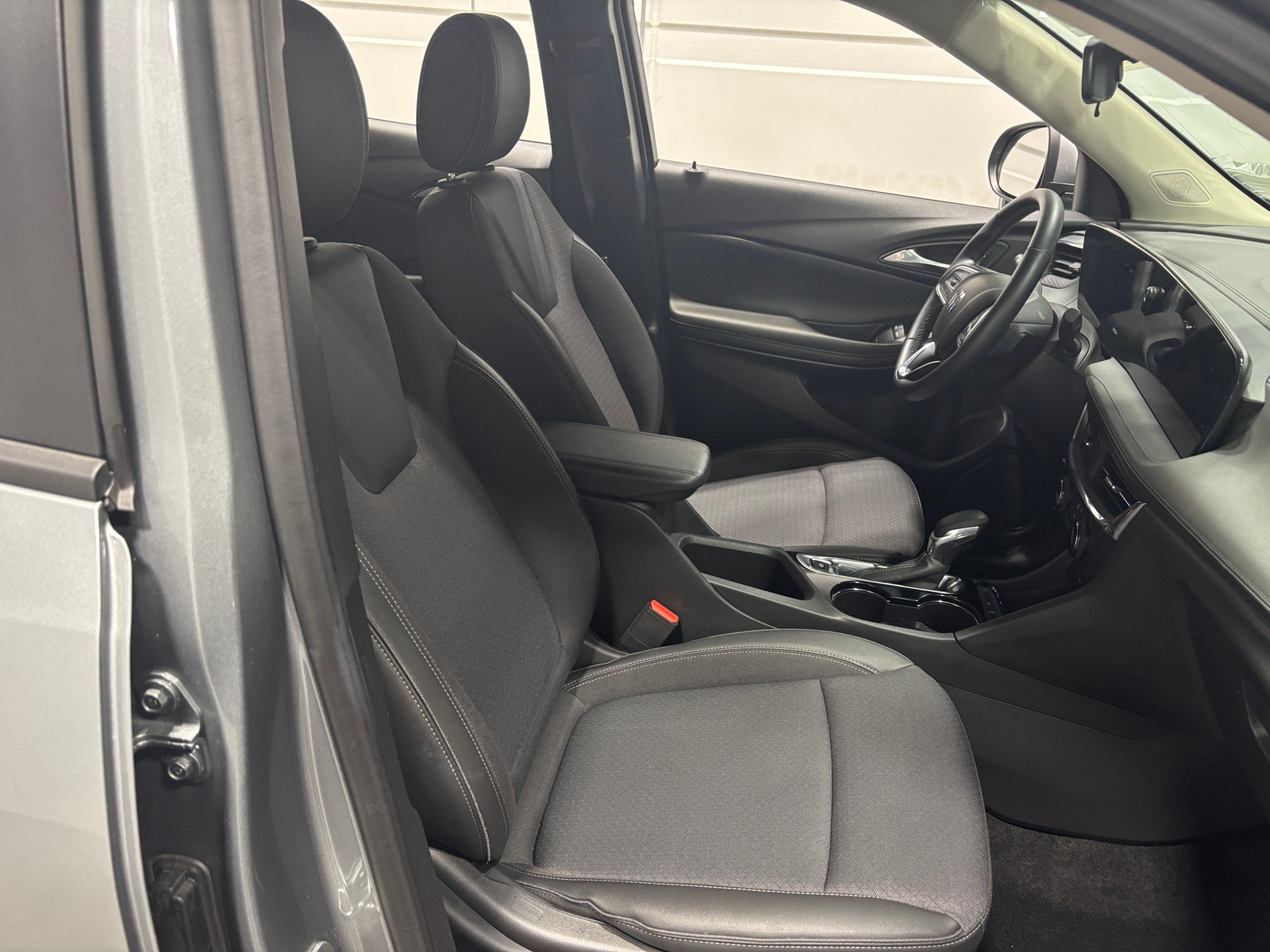 Thumbnail: 2025 Buick Encore GX - 2