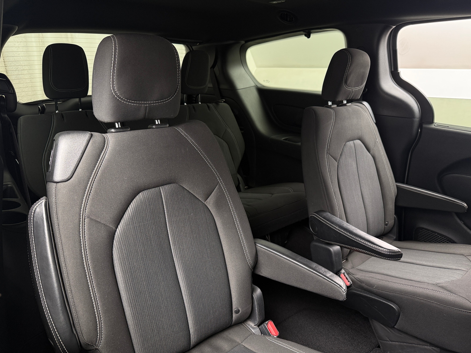 Thumbnail: 2020 Chrysler Pacifica - 6