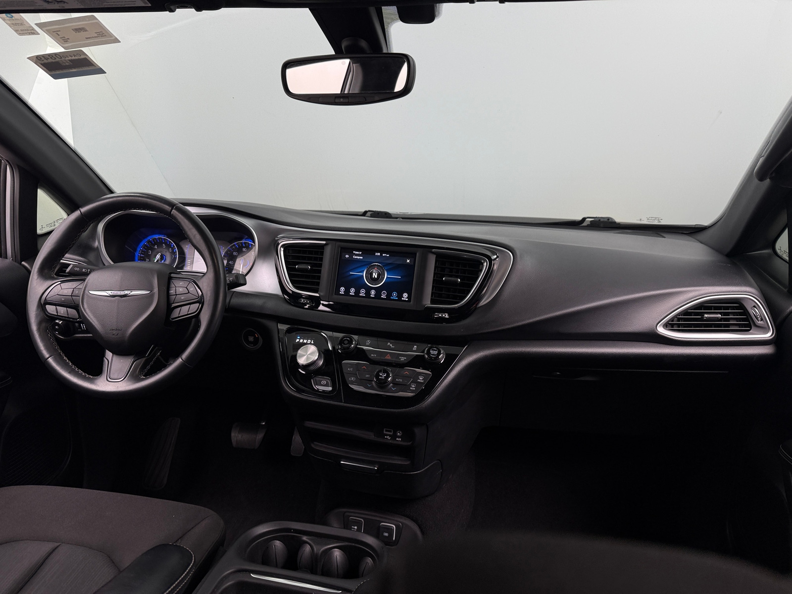 Thumbnail: 2020 Chrysler Pacifica - 3