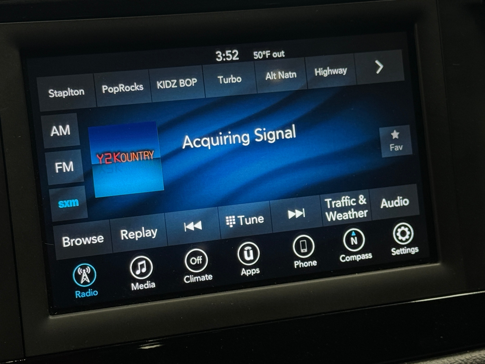 Thumbnail: 2020 Chrysler Pacifica - 4