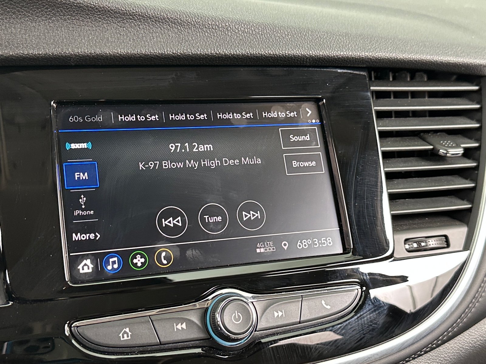 Thumbnail: 2022 Buick Encore - 4