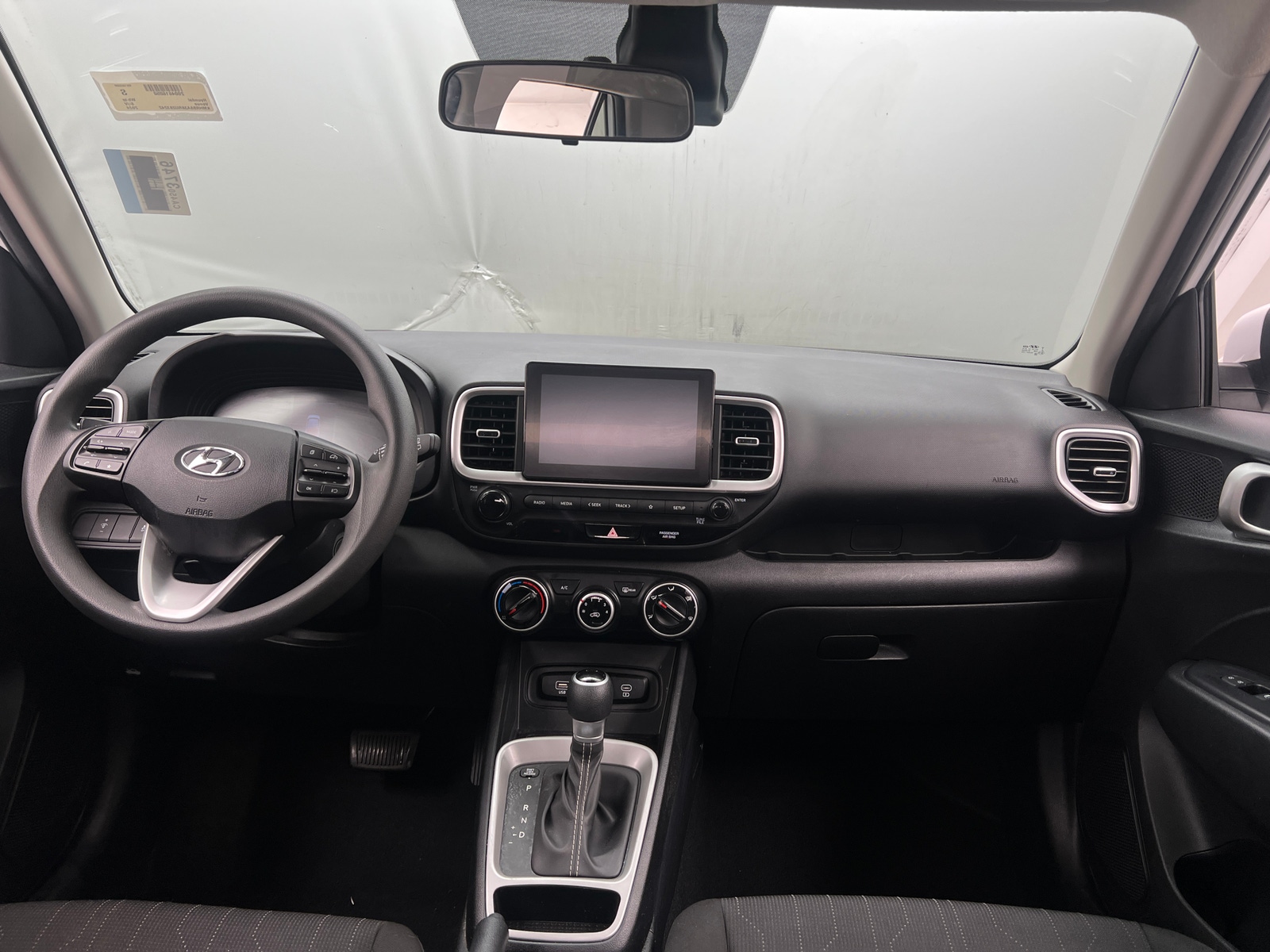 Thumbnail: 2024 Hyundai Venue - 3