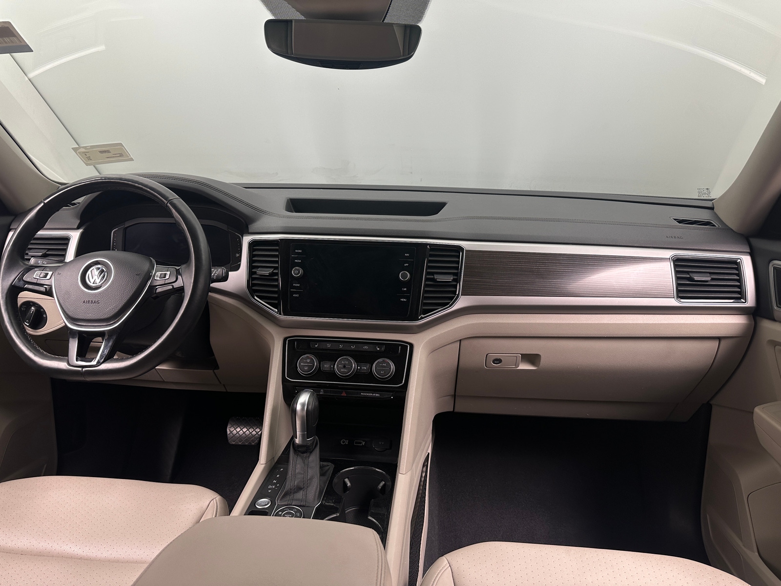 Thumbnail: 2019 Volkswagen Atlas - 2