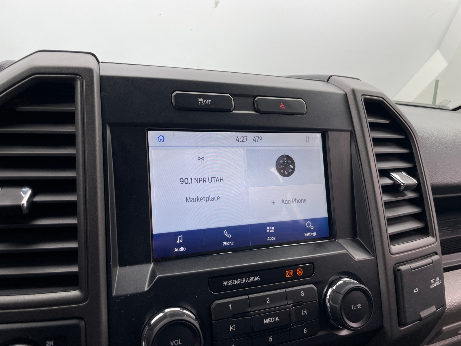 Thumbnail: 2022 Ford Econoline - 4