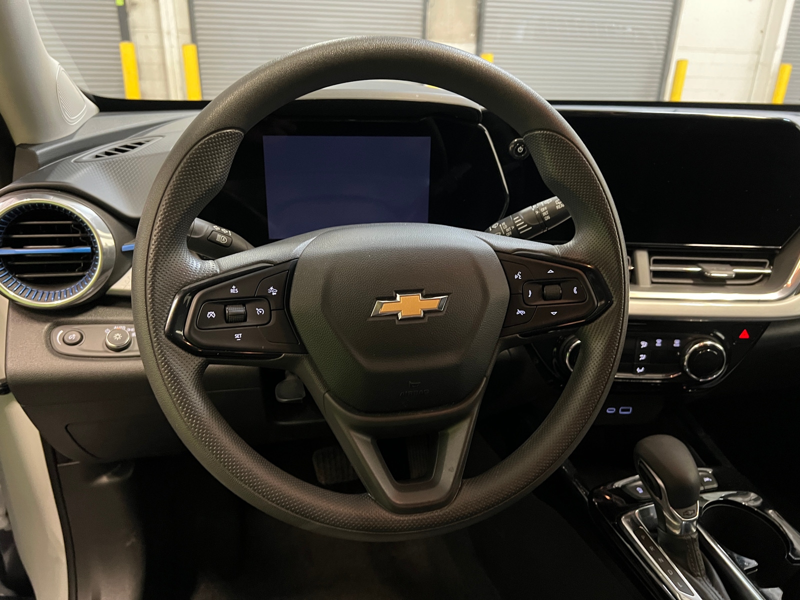Thumbnail: 2025 Chevrolet Trax - 5
